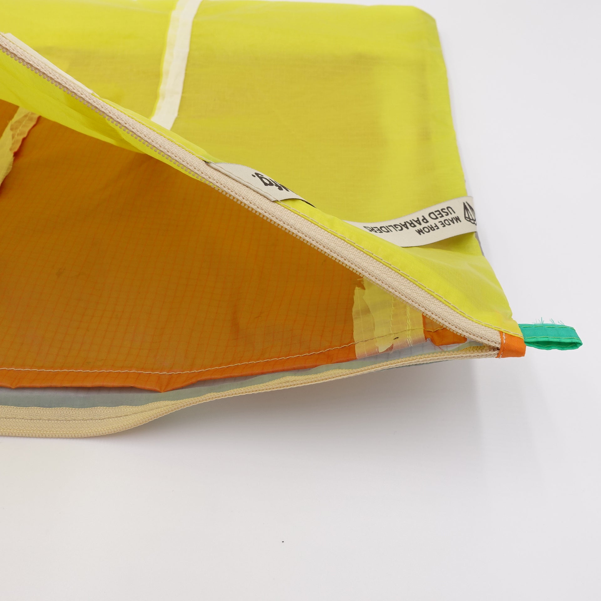 ZIP POUCH_L