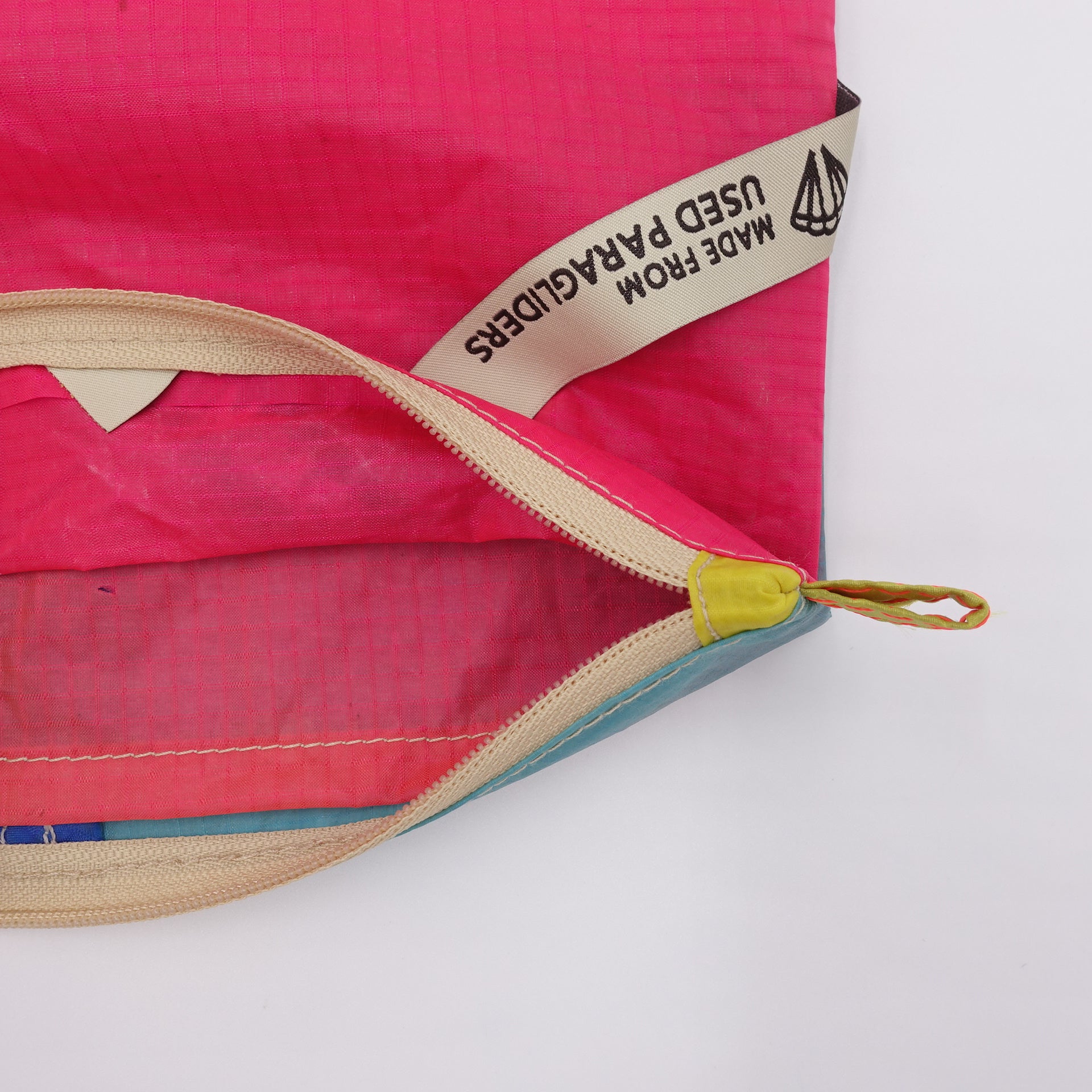 ZIP POUCH_M