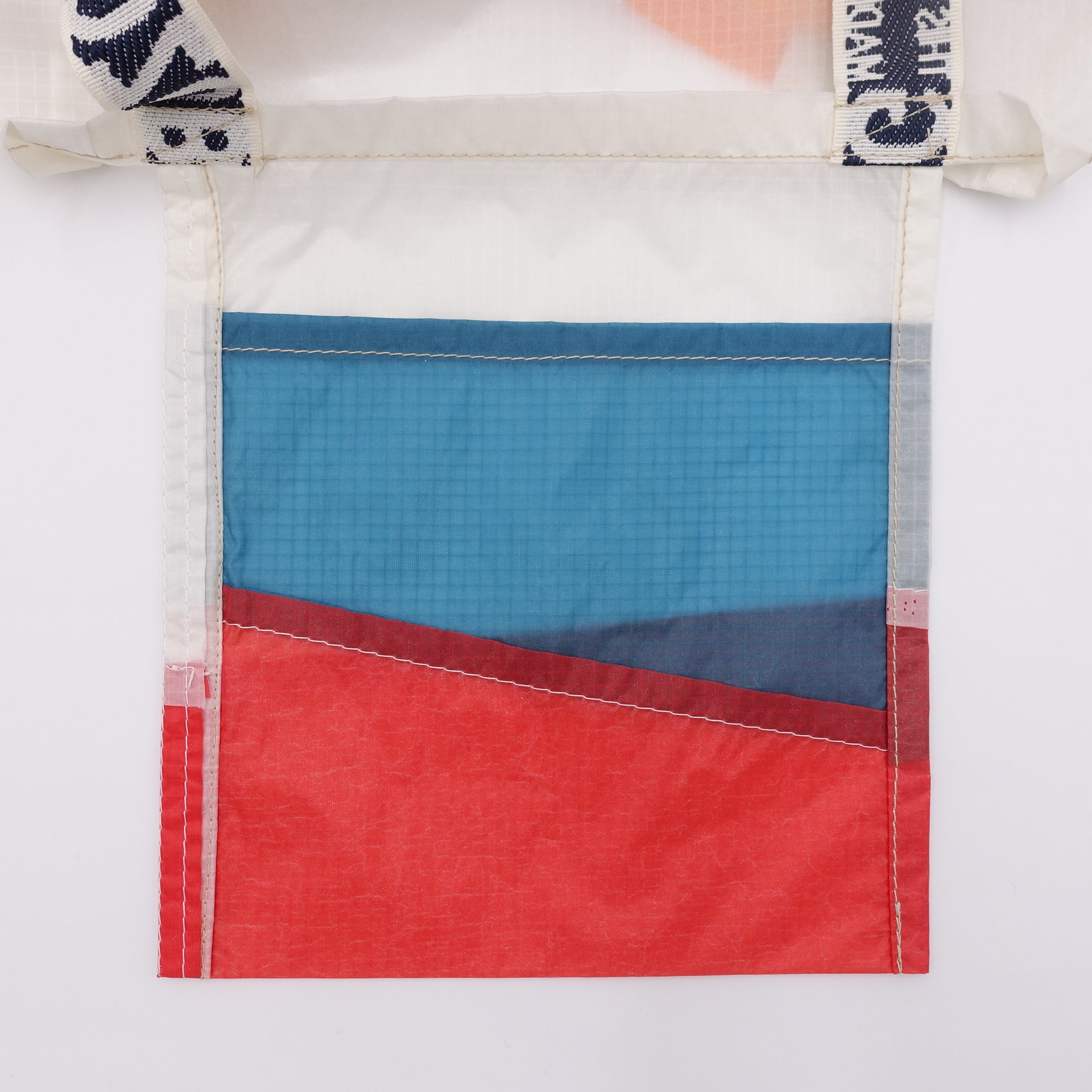 EXCLUSIVE CUT_TOTE M