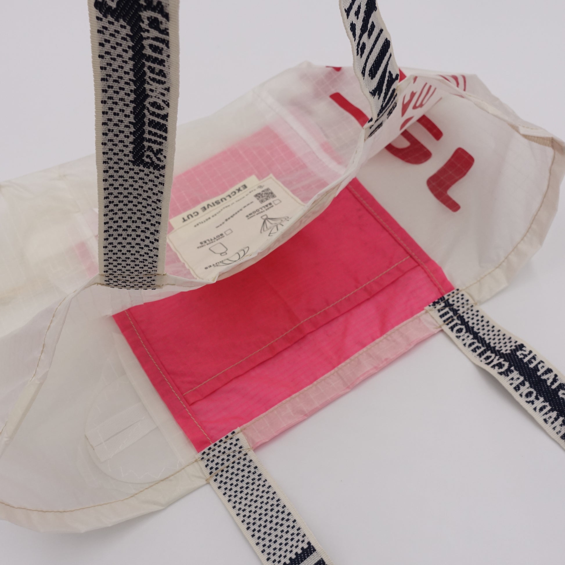 EXCLUSIF CUT_TOTE M