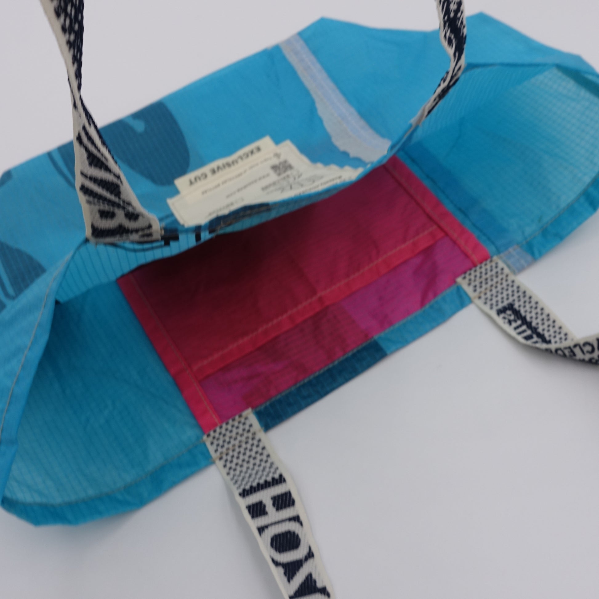 EXCLUSIF CUT_TOTE M