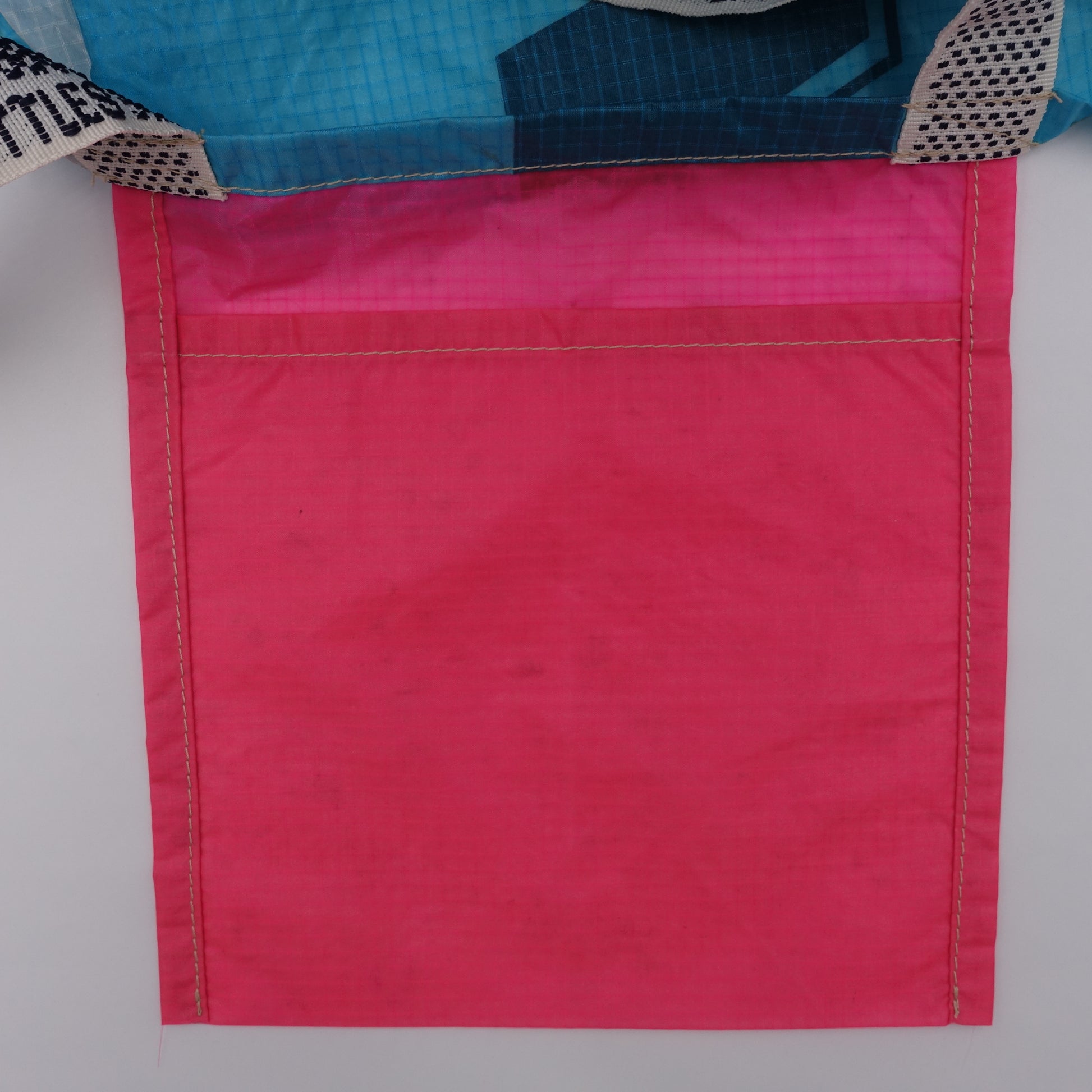 EXCLUSIF CUT_TOTE M