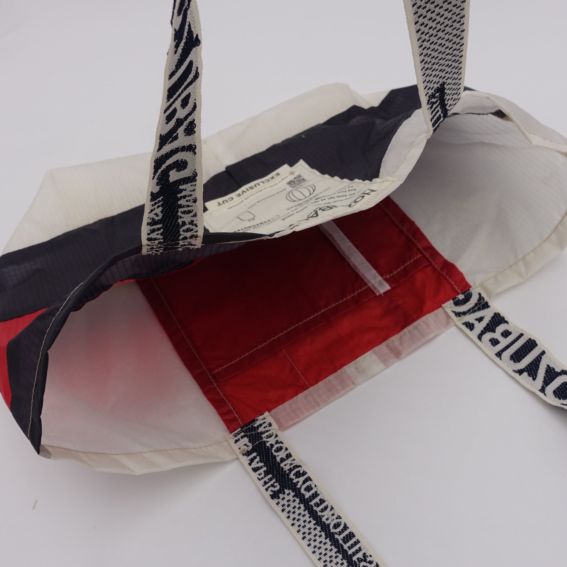 EXCLUSIF CUT_TOTE M