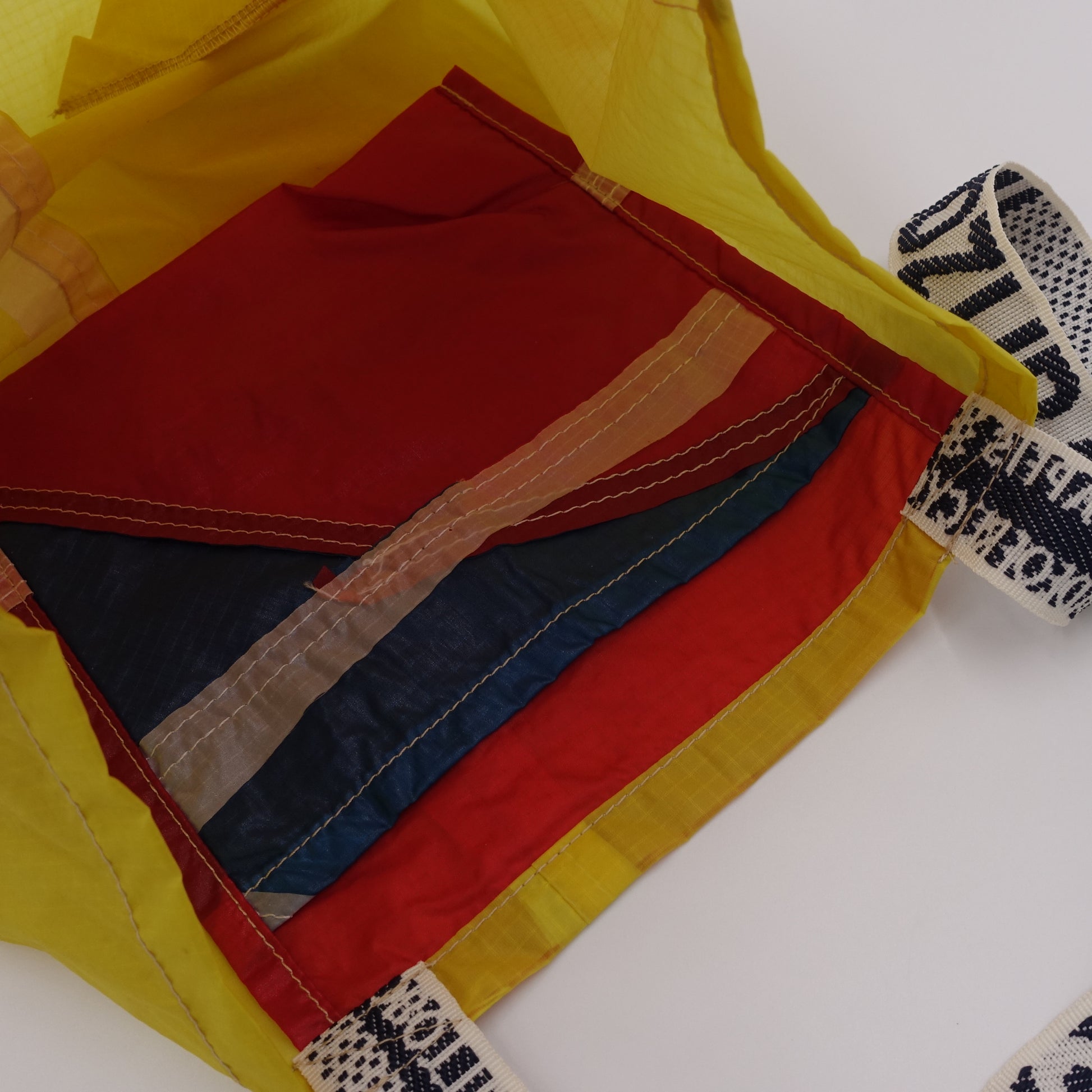 EXCLUSIVE CUT_TOTE M