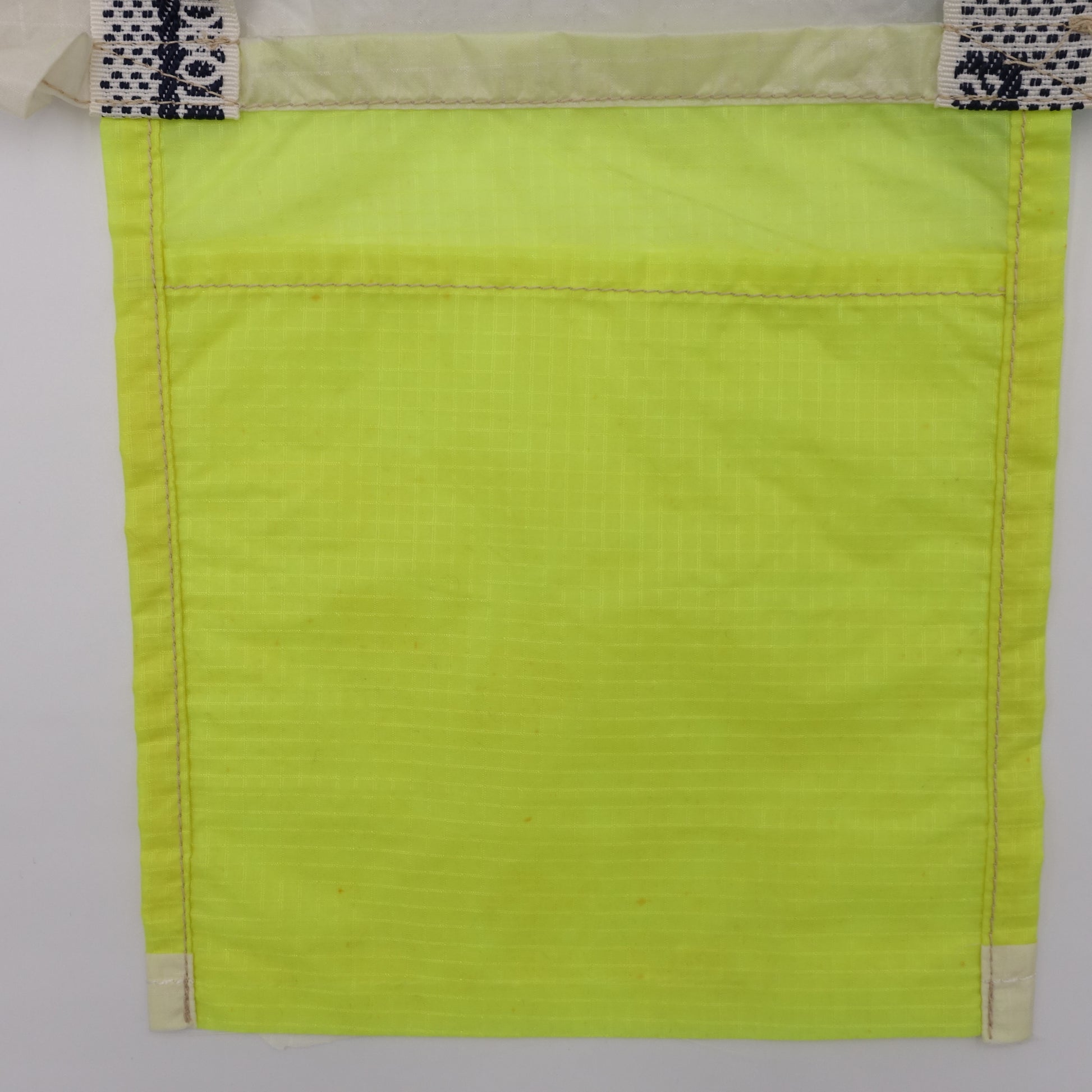 EXCLUSIVE CUT_TOTE L