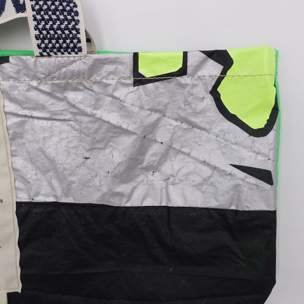 EXCLUSIVE CUT_TOTE M