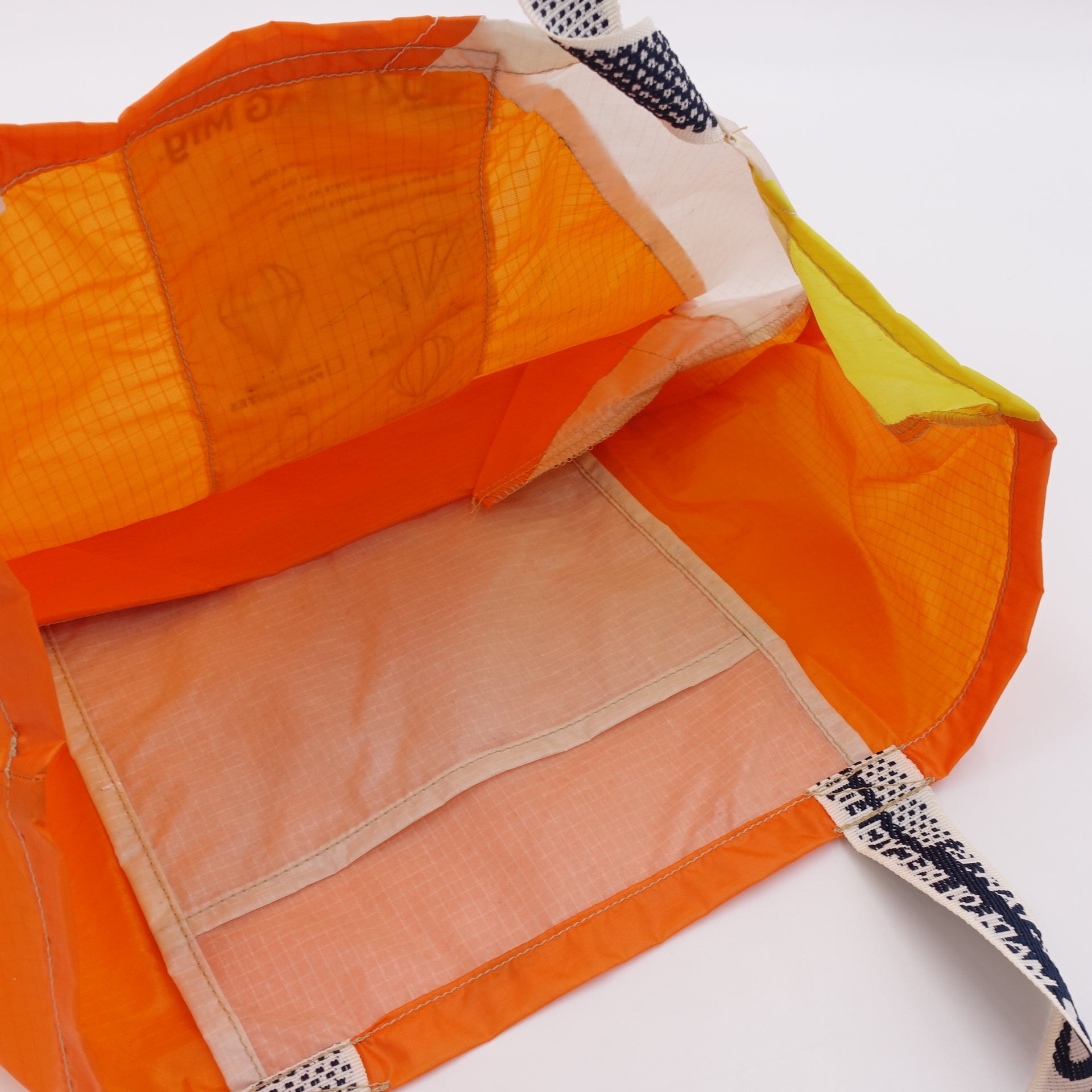 EXCLUSIVE CUT_TOTE M