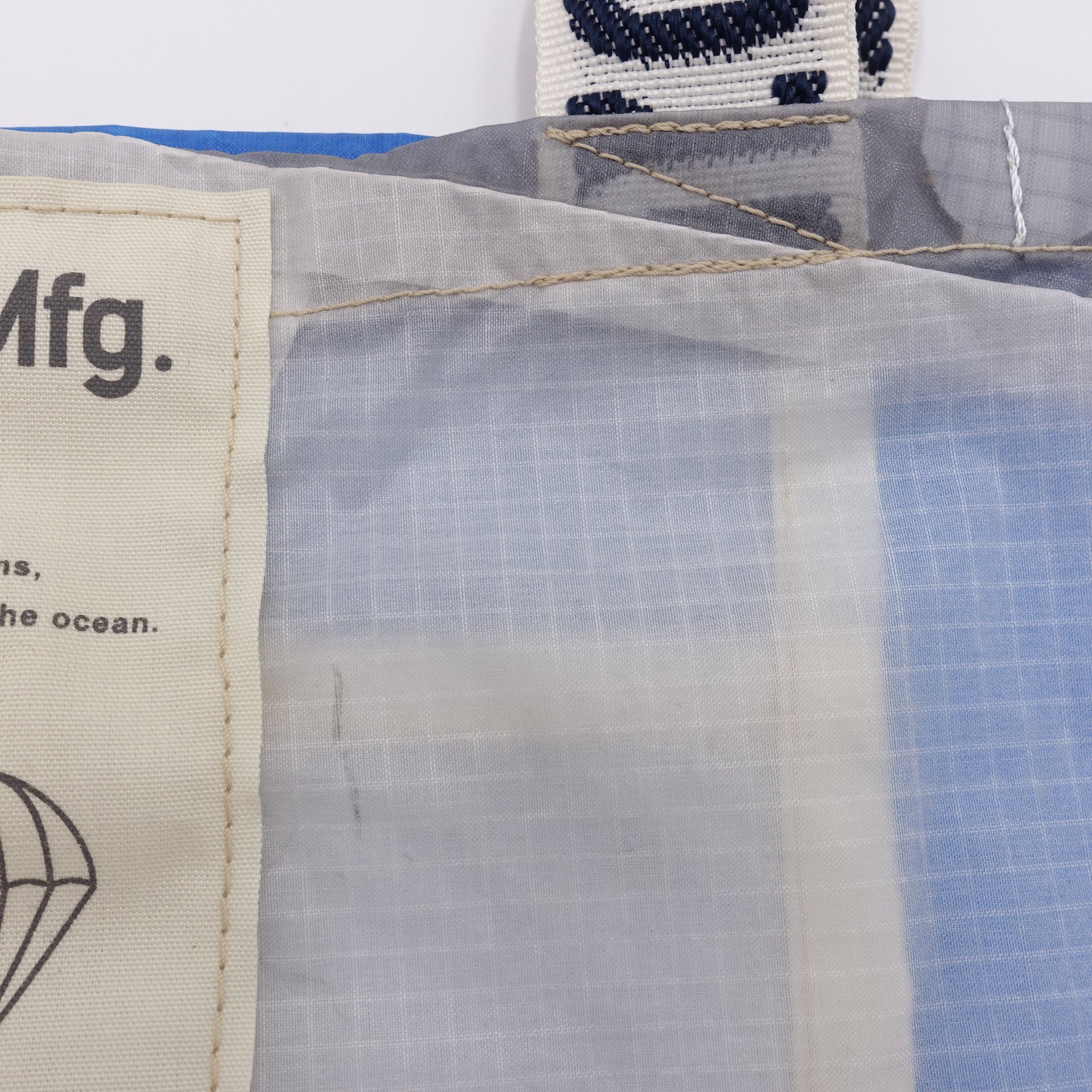 EXCLUSIVE CUT_TOTE M