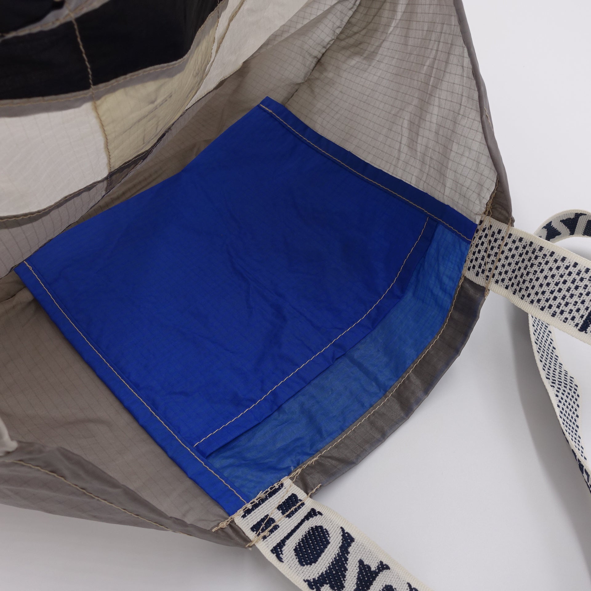 EXCLUSIVE CUT_TOTE L