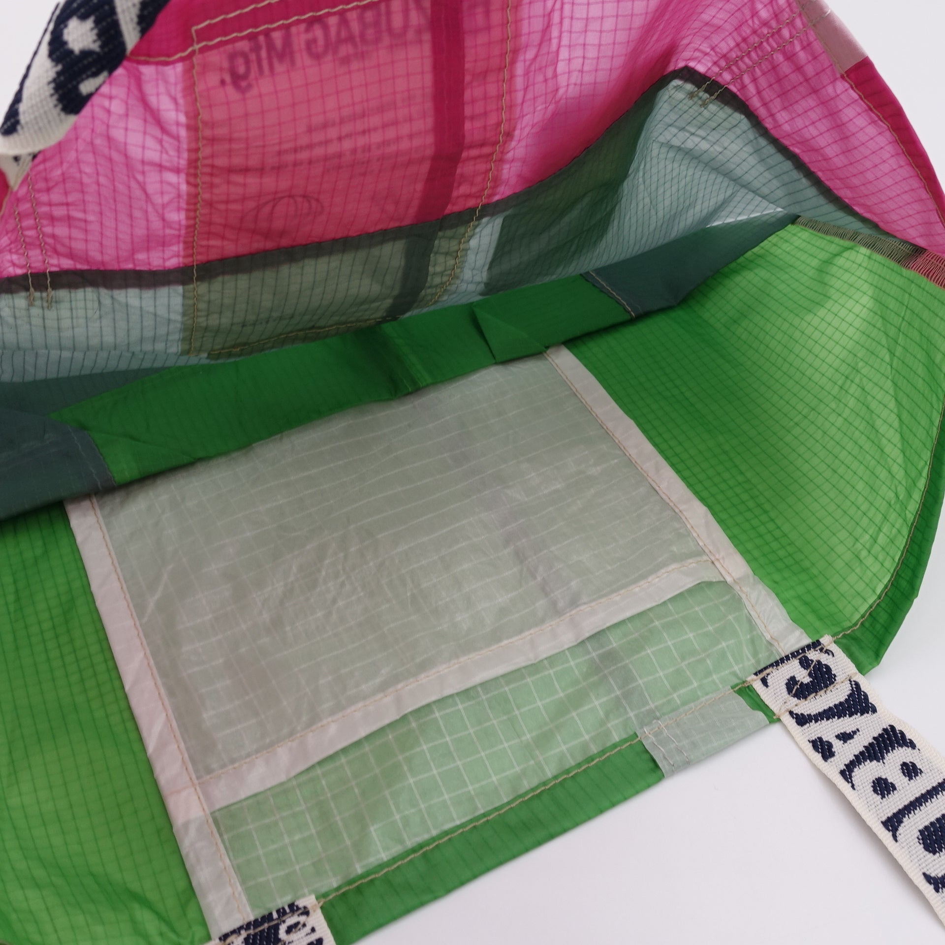 EXCLUSIVE CUT_TOTE M