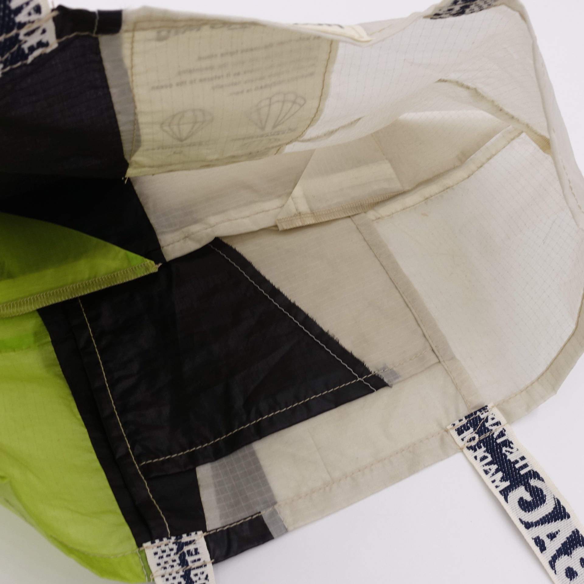 EXCLUSIVE CUT_TOTE M