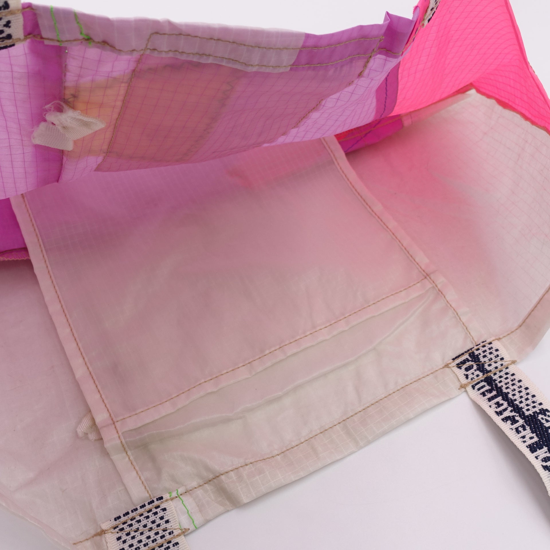 EXCLUSIVE CUT_TOTE M