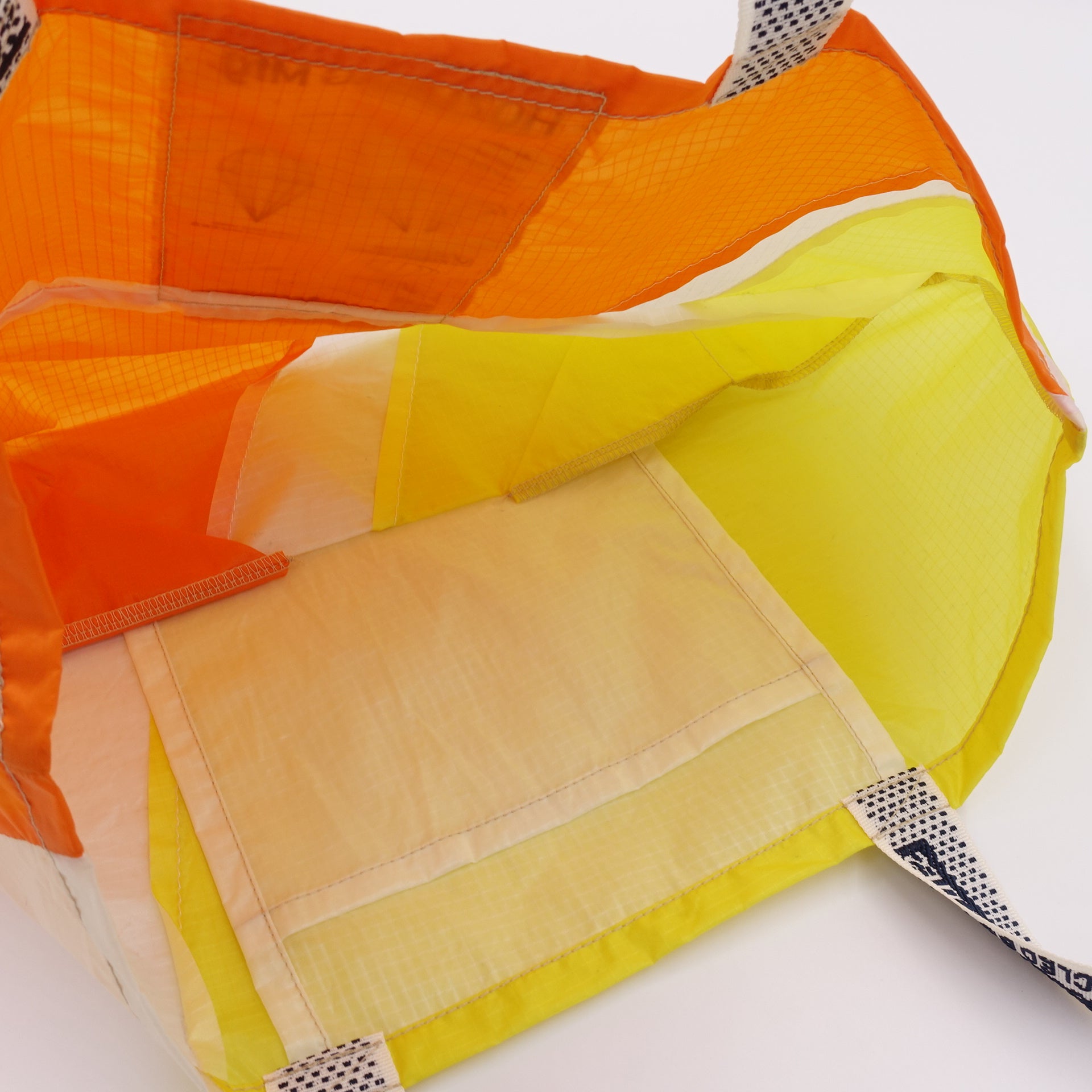 EXCLUSIVE CUT_TOTE M