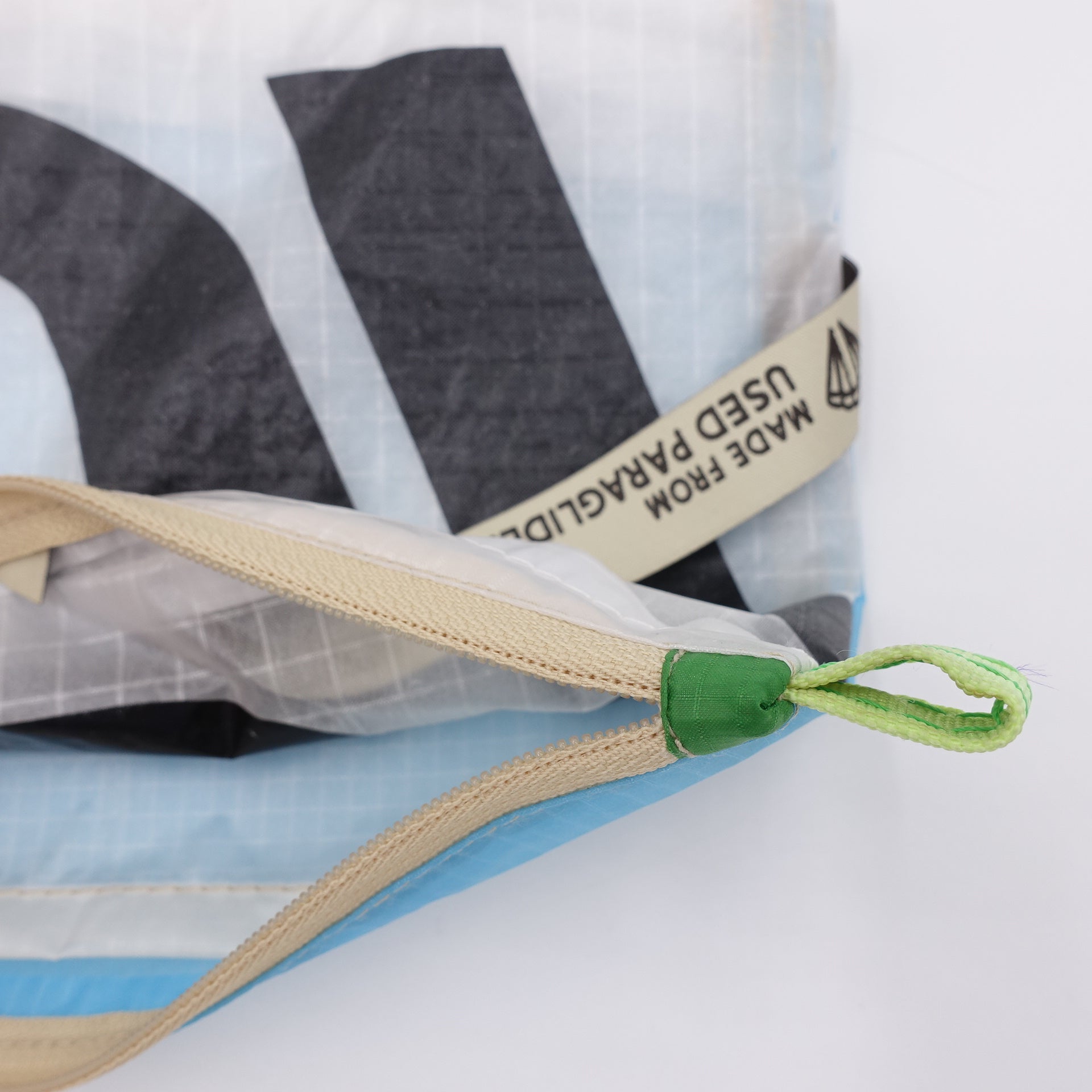 ZIP POUCH_M