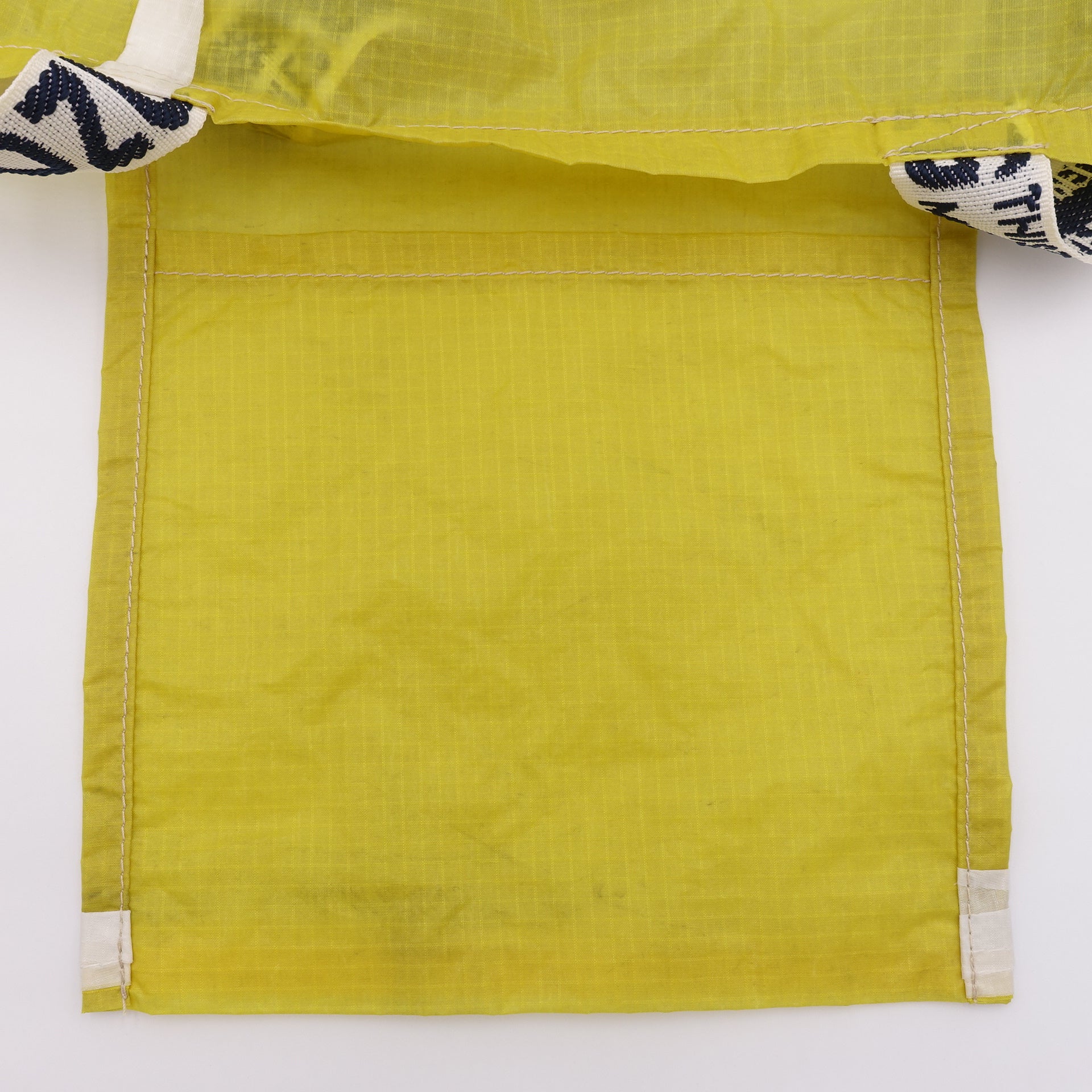 EXCLUSIVE CUT_TOTE M