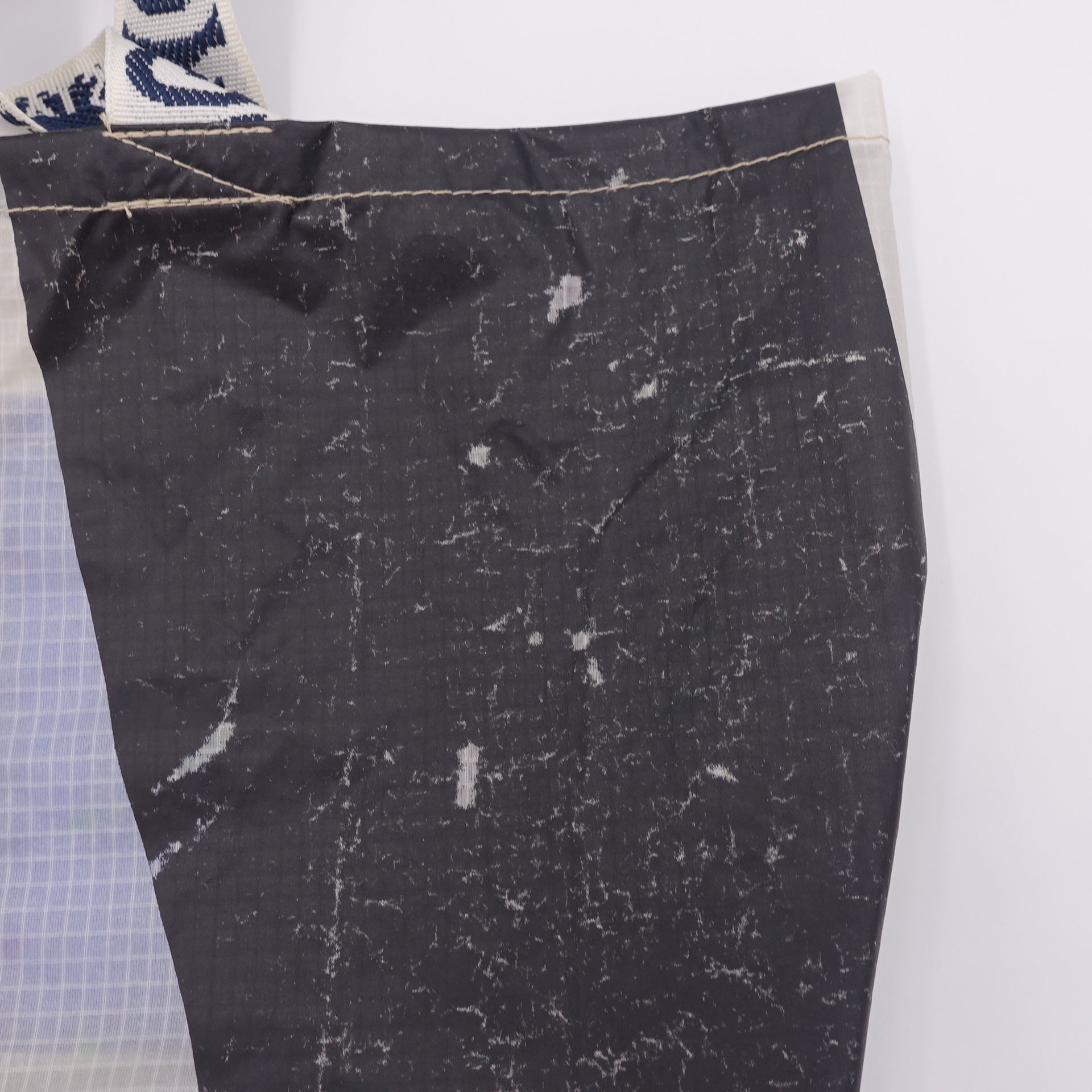 EXCLUSIVE CUT_TOTE M