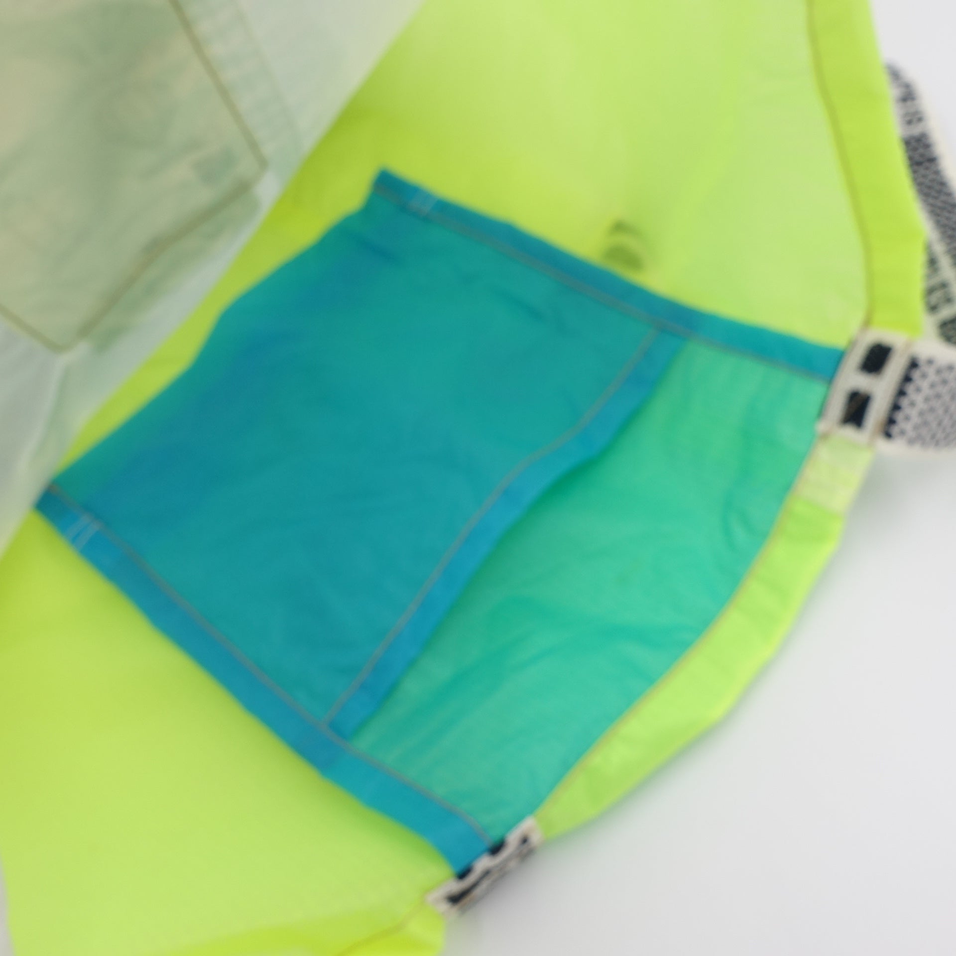 EXCLUSIVE CUT_TOTE L