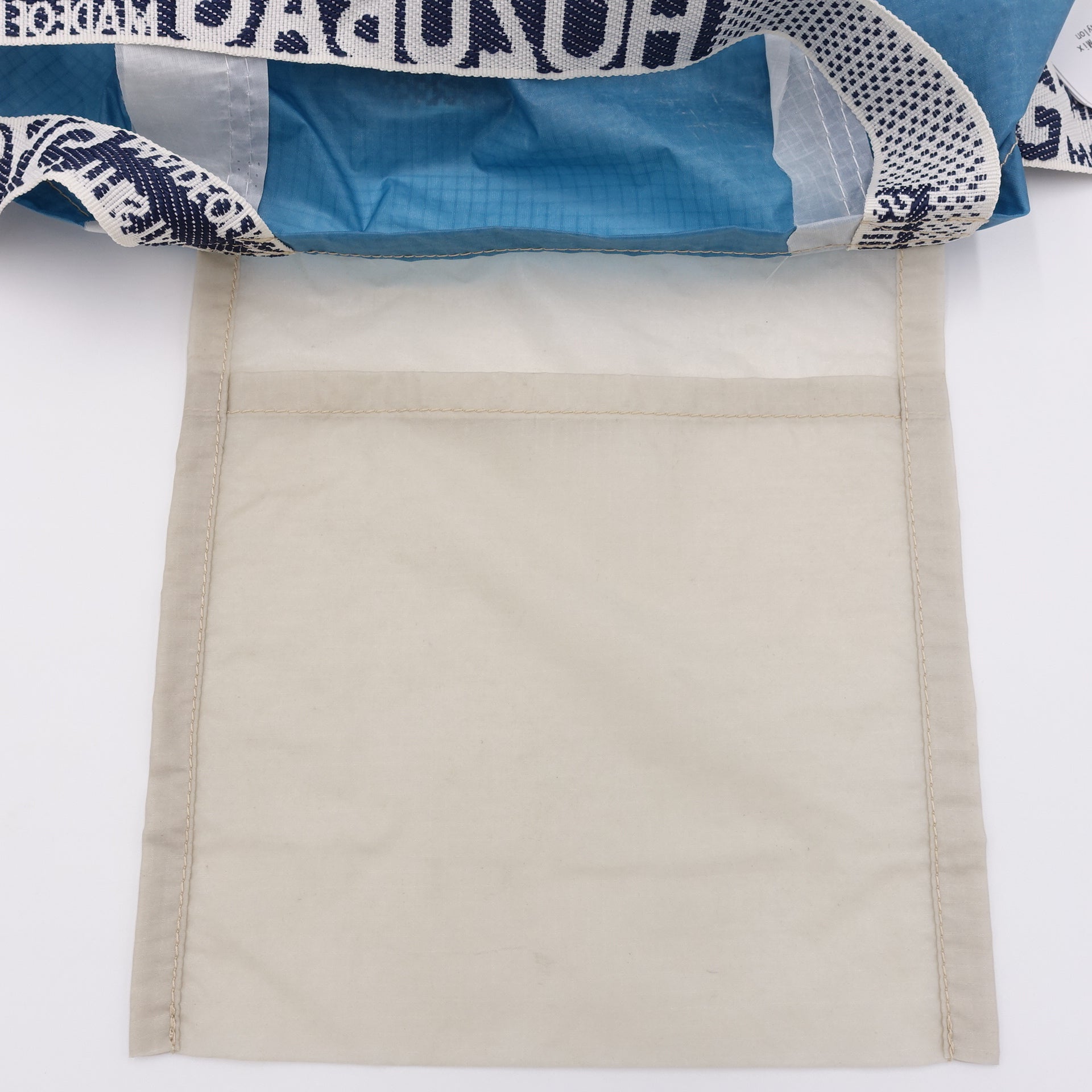 EXCLUSIVE CUT_TOTE M