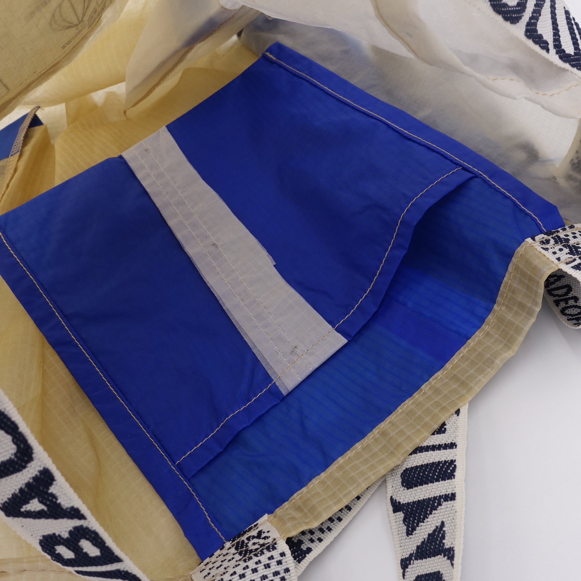 EXCLUSIVE CUT_TOTE M