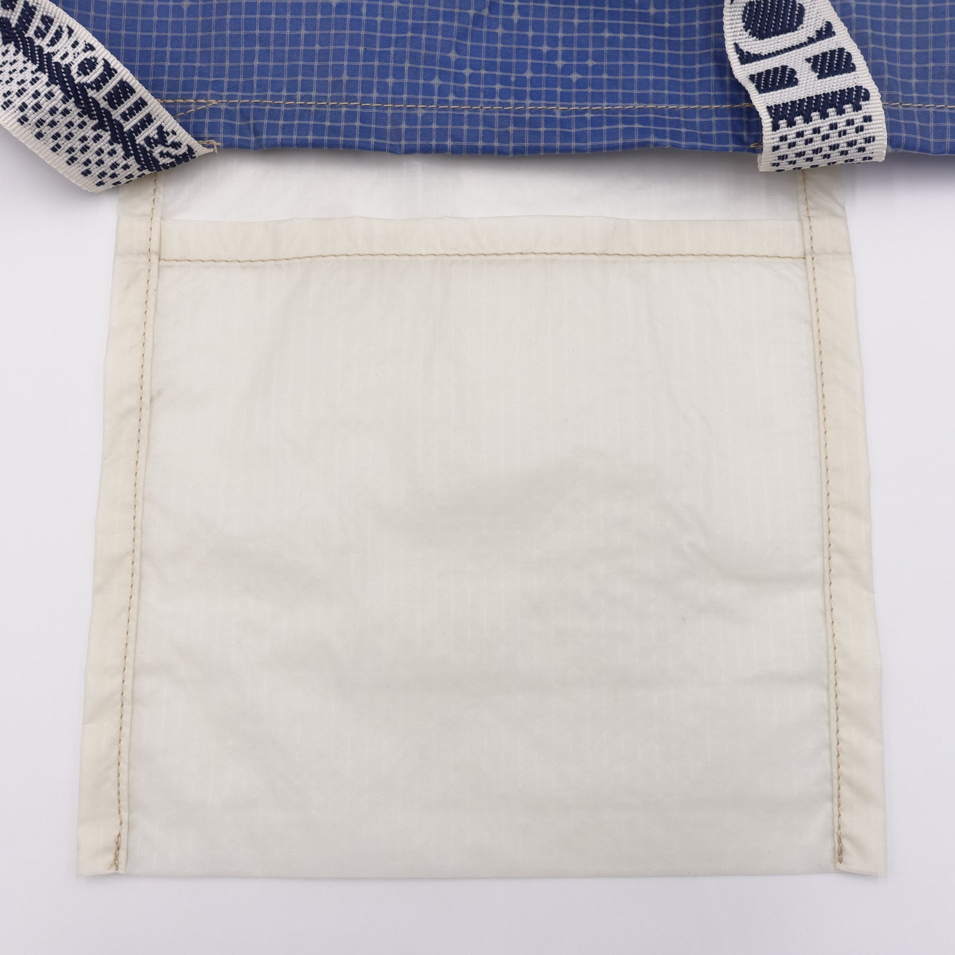 EXCLUSIVE CUT_TOTE M