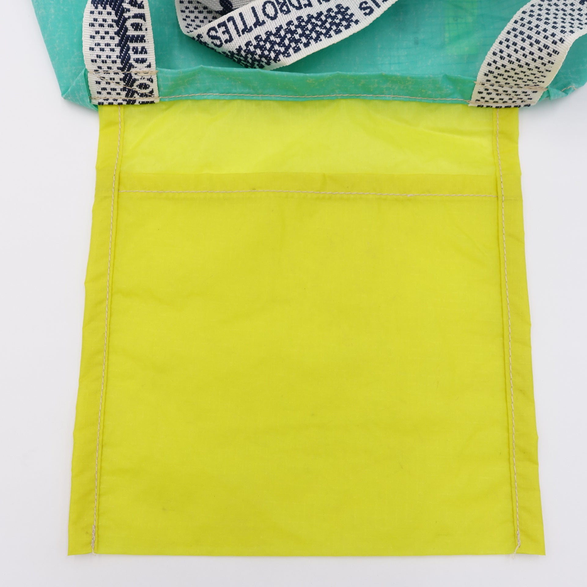 EXCLUSIVE CUT_TOTE M