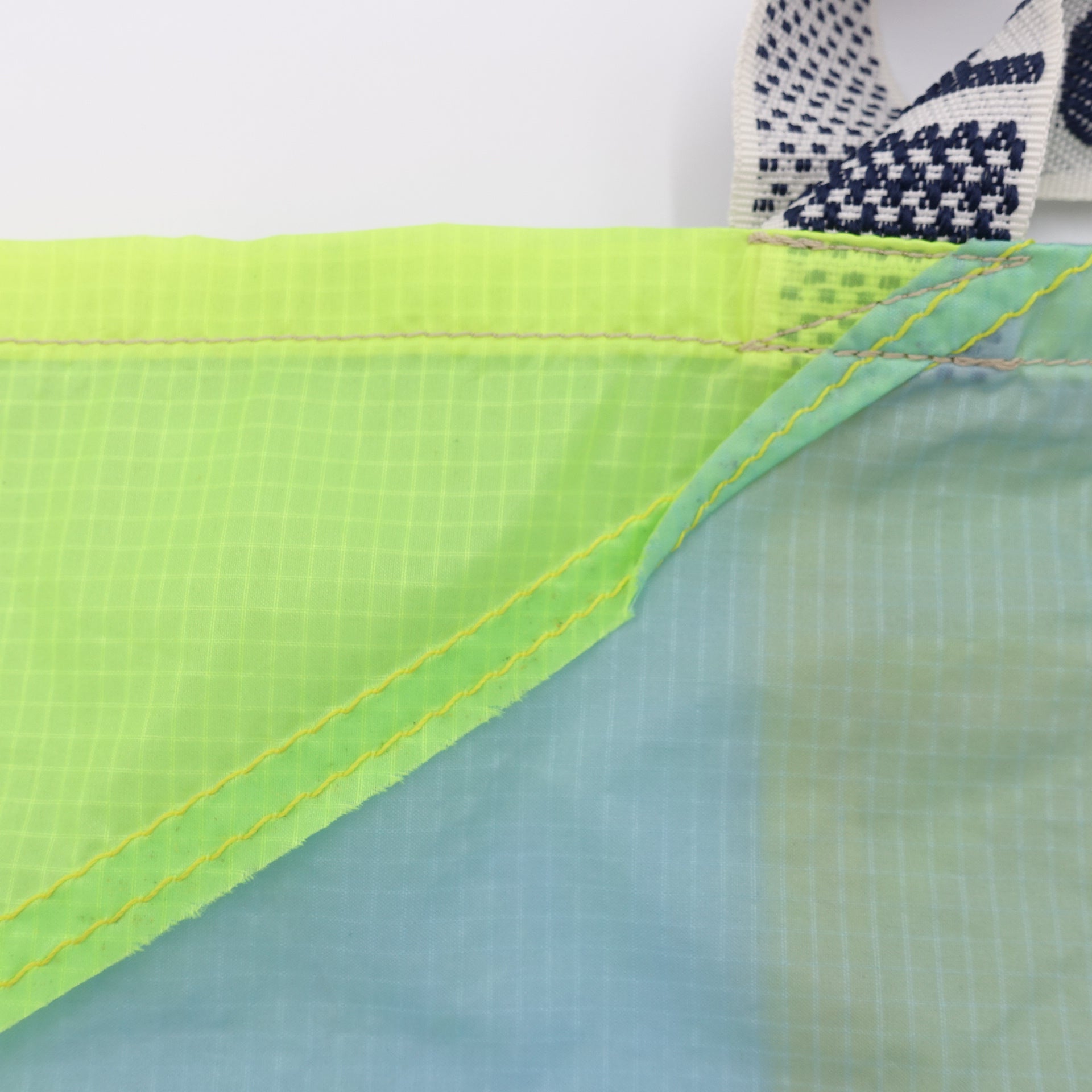 EXCLUSIVE CUT_TOTE M