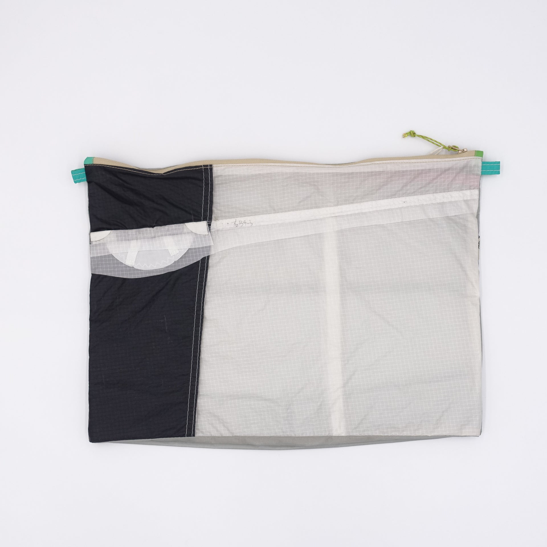 ZIP POUCH_L