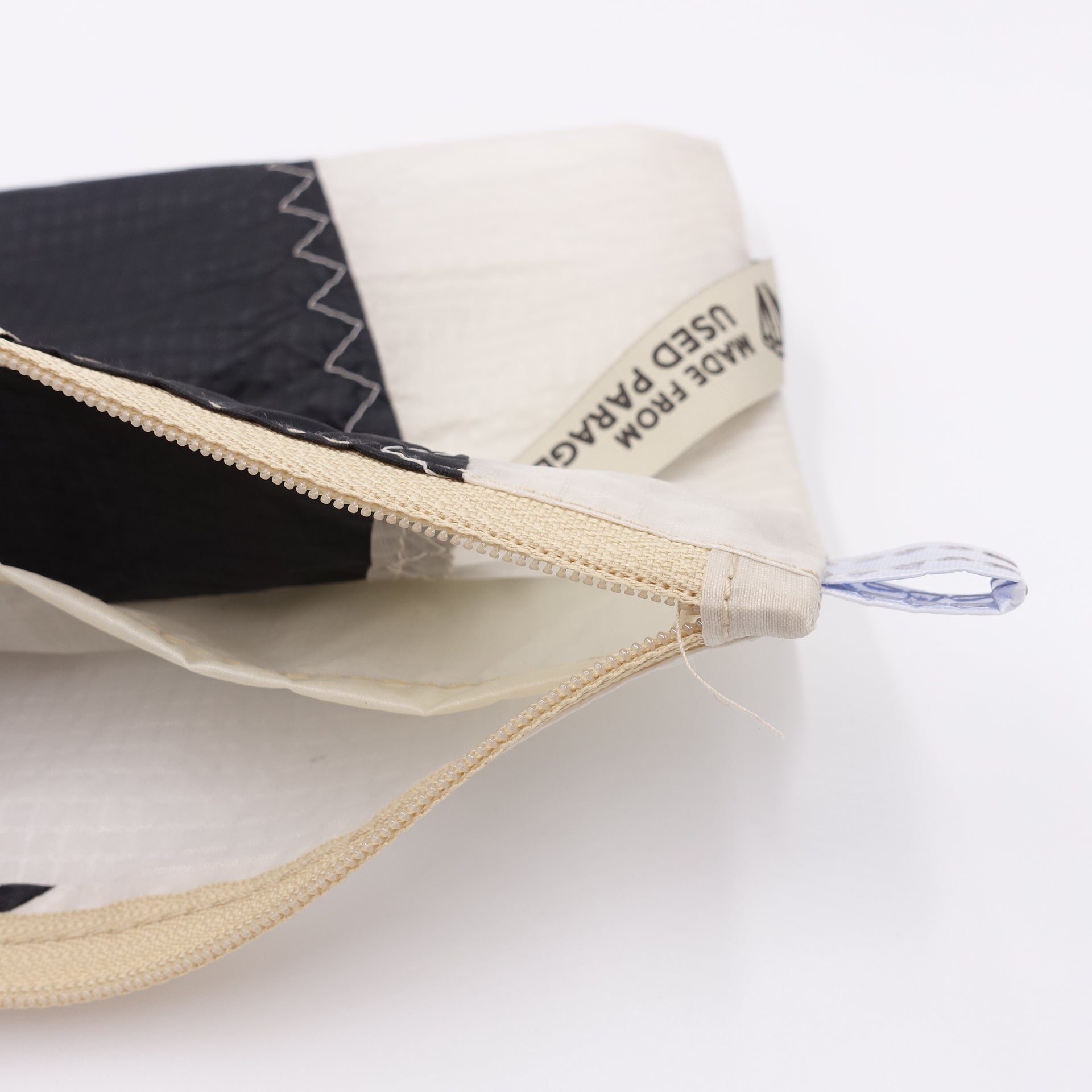 ZIP POUCH_M