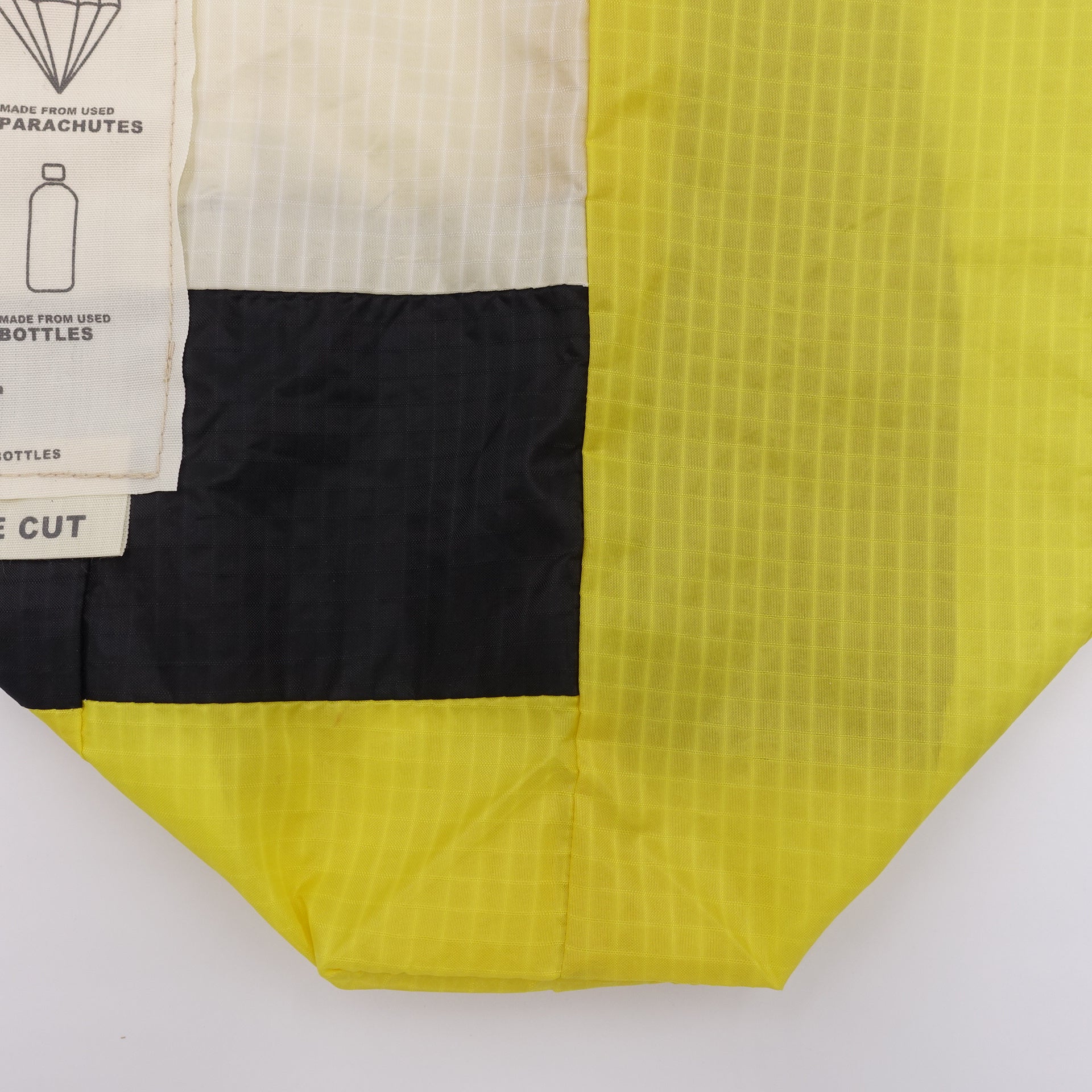 専用様ありがとうございます(*ˊ˘ˋ*)。♪:*°【新品未使用未開封バクチス】 EXCLUSIVE CUT_SACOCHE – HOZUBAG