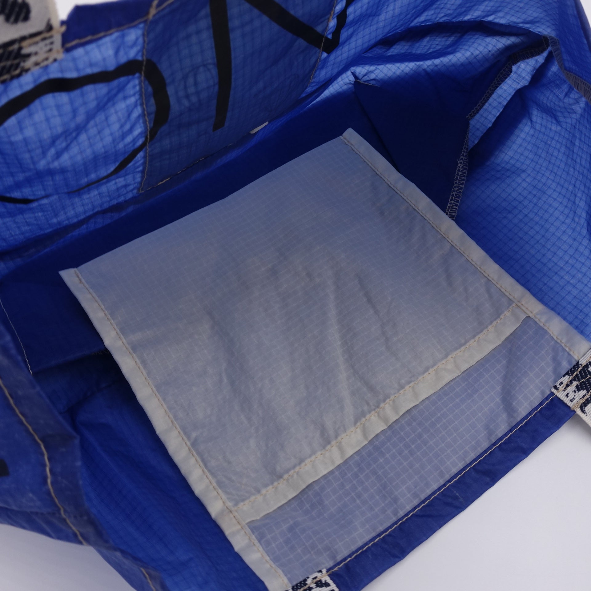 EXCLUSIVE CUT_TOTE M