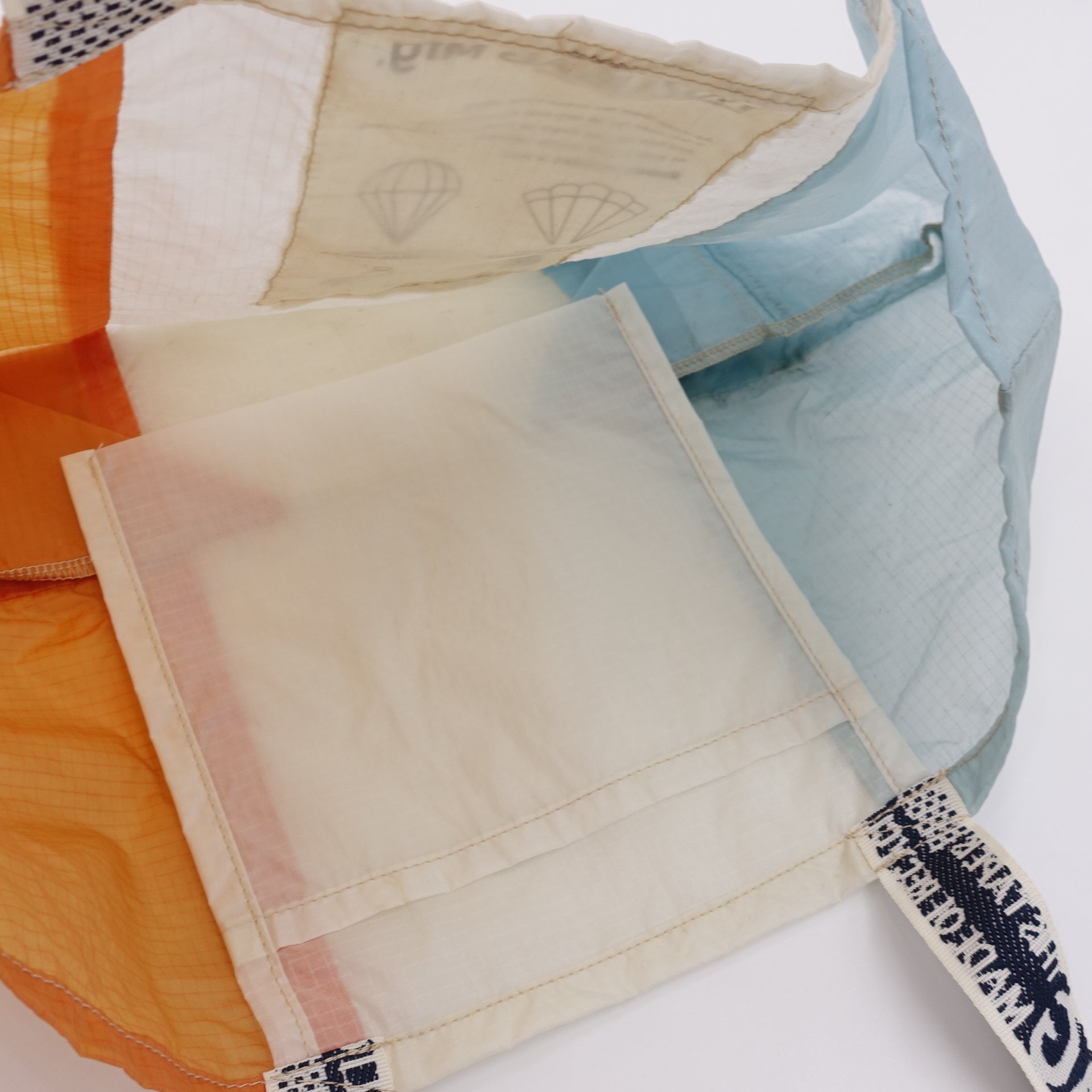 EXCLUSIVE CUT_TOTE M