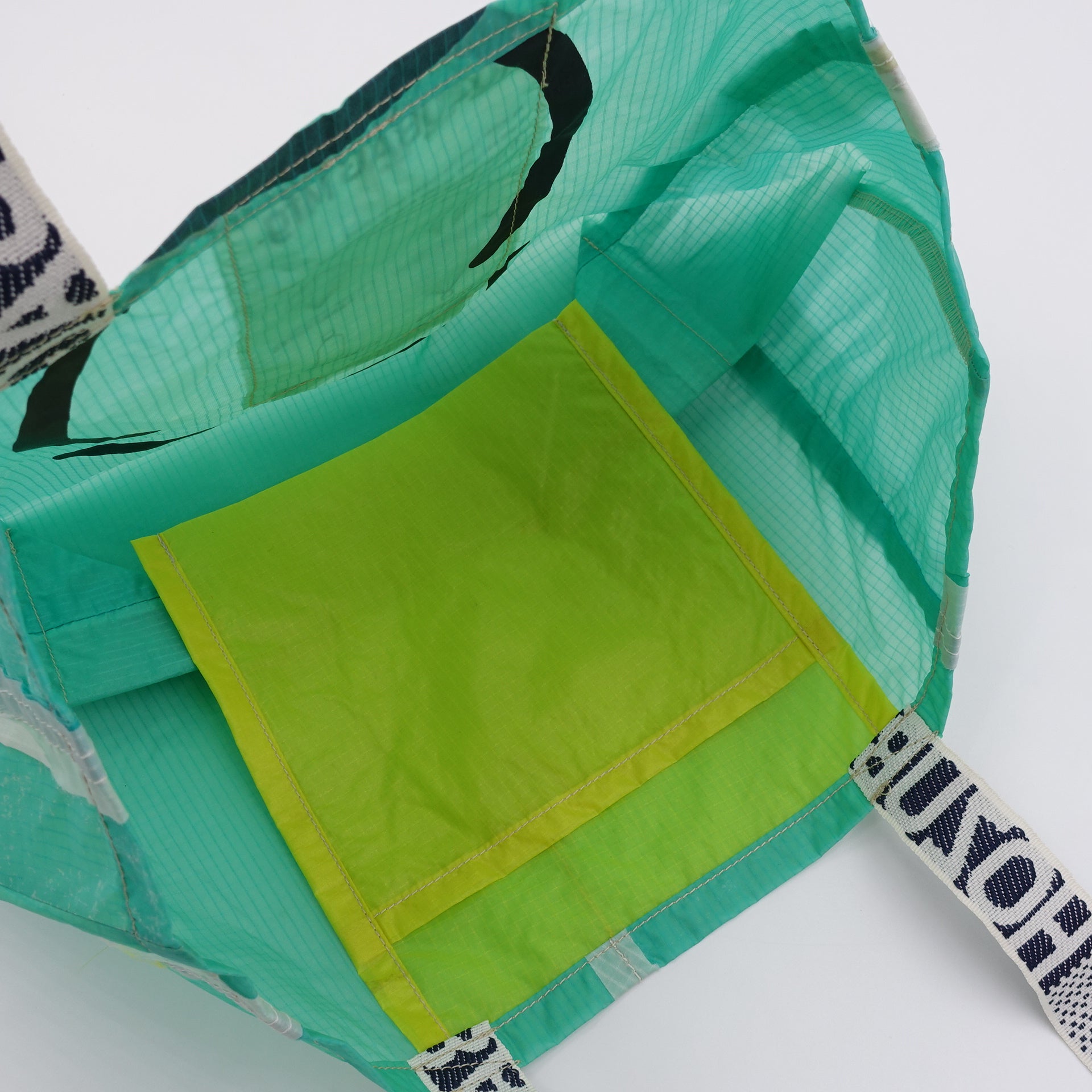 EXCLUSIVE CUT_TOTE M