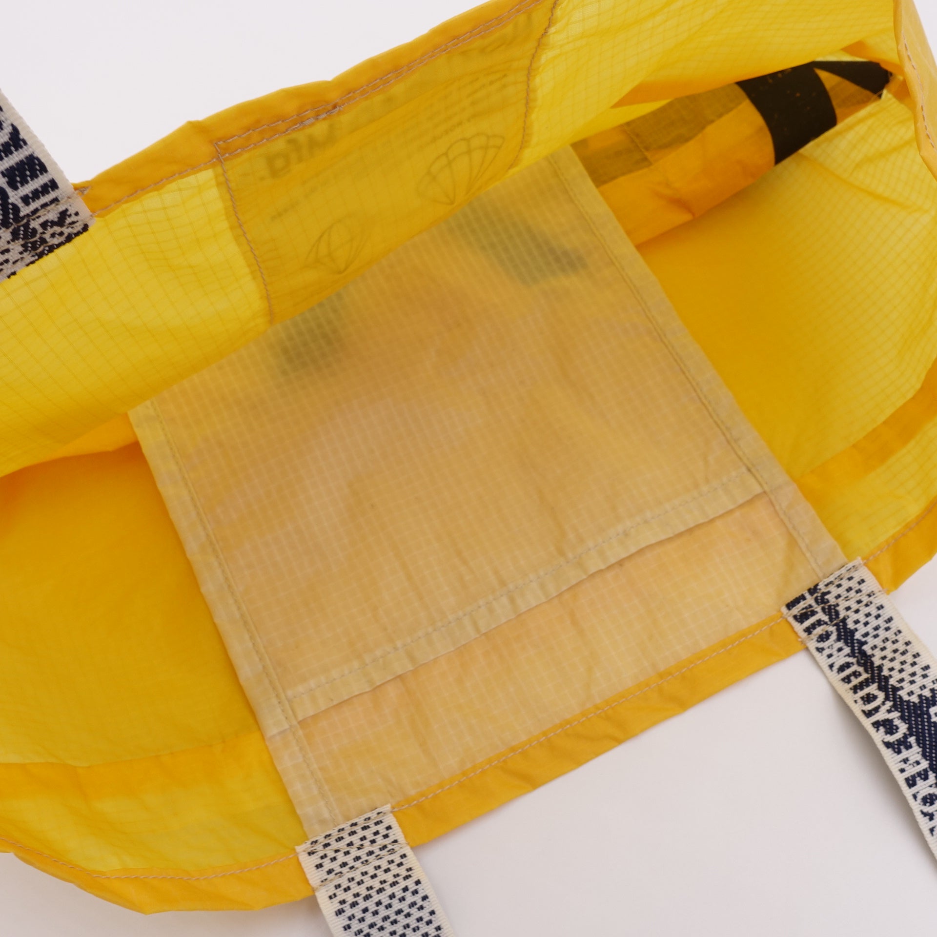 EXCLUSIVE CUT_TOTE M