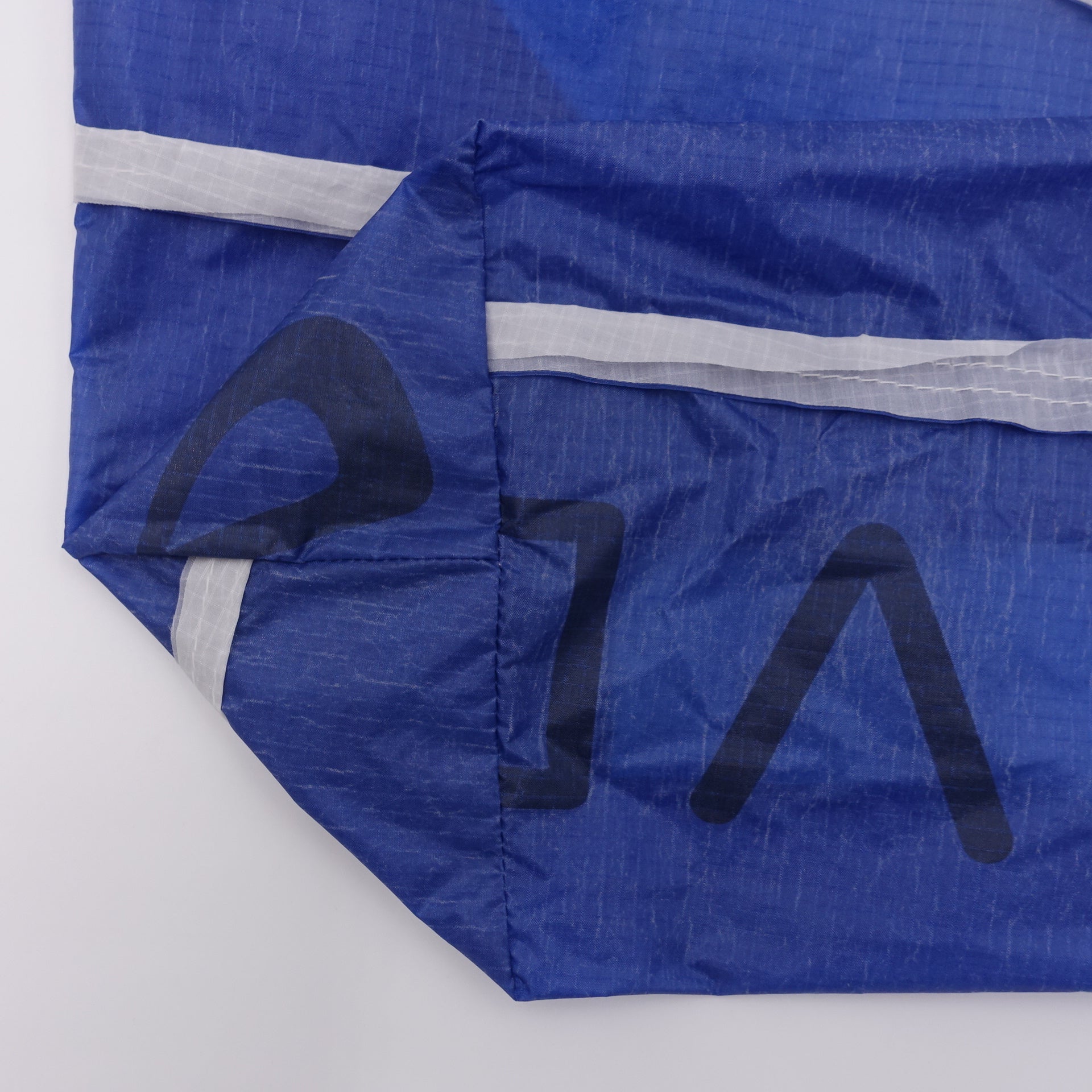 EXCLUSIVE CUT_TOTE M