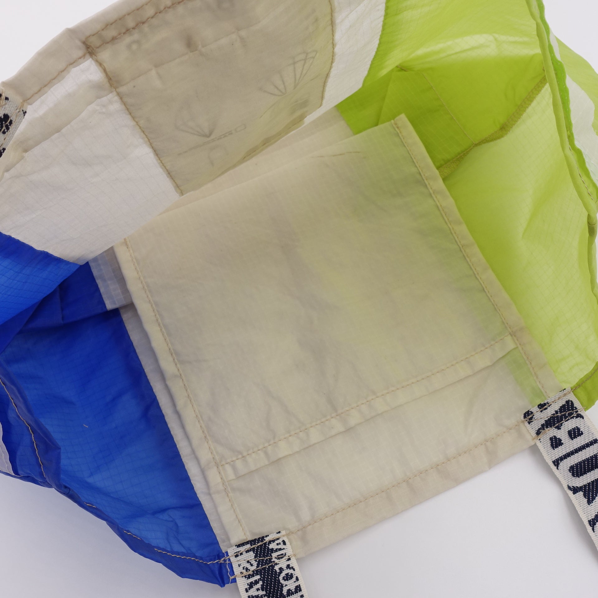 EXCLUSIVE CUT_TOTE M