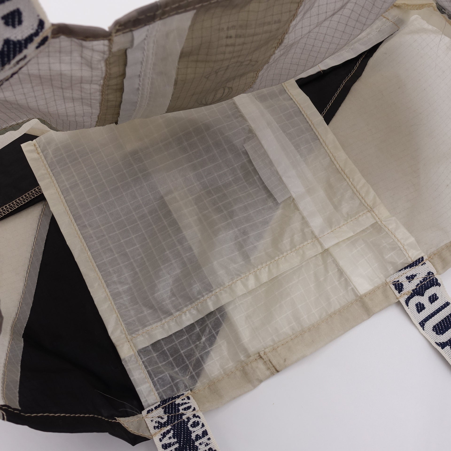 EXCLUSIVE CUT_TOTE M