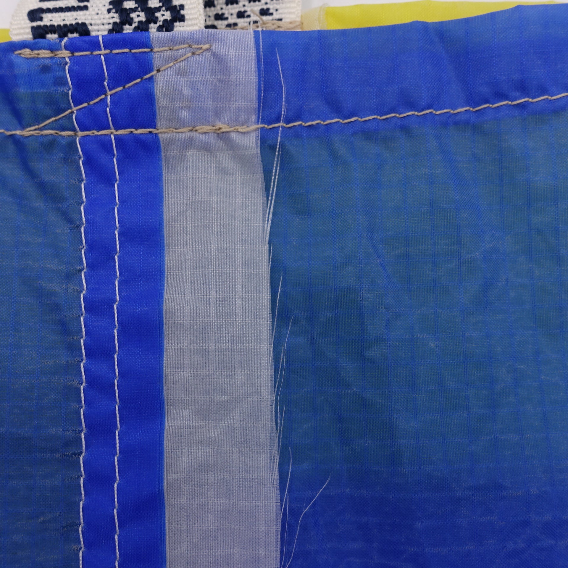 EXCLUSIVE CUT_TOTE M