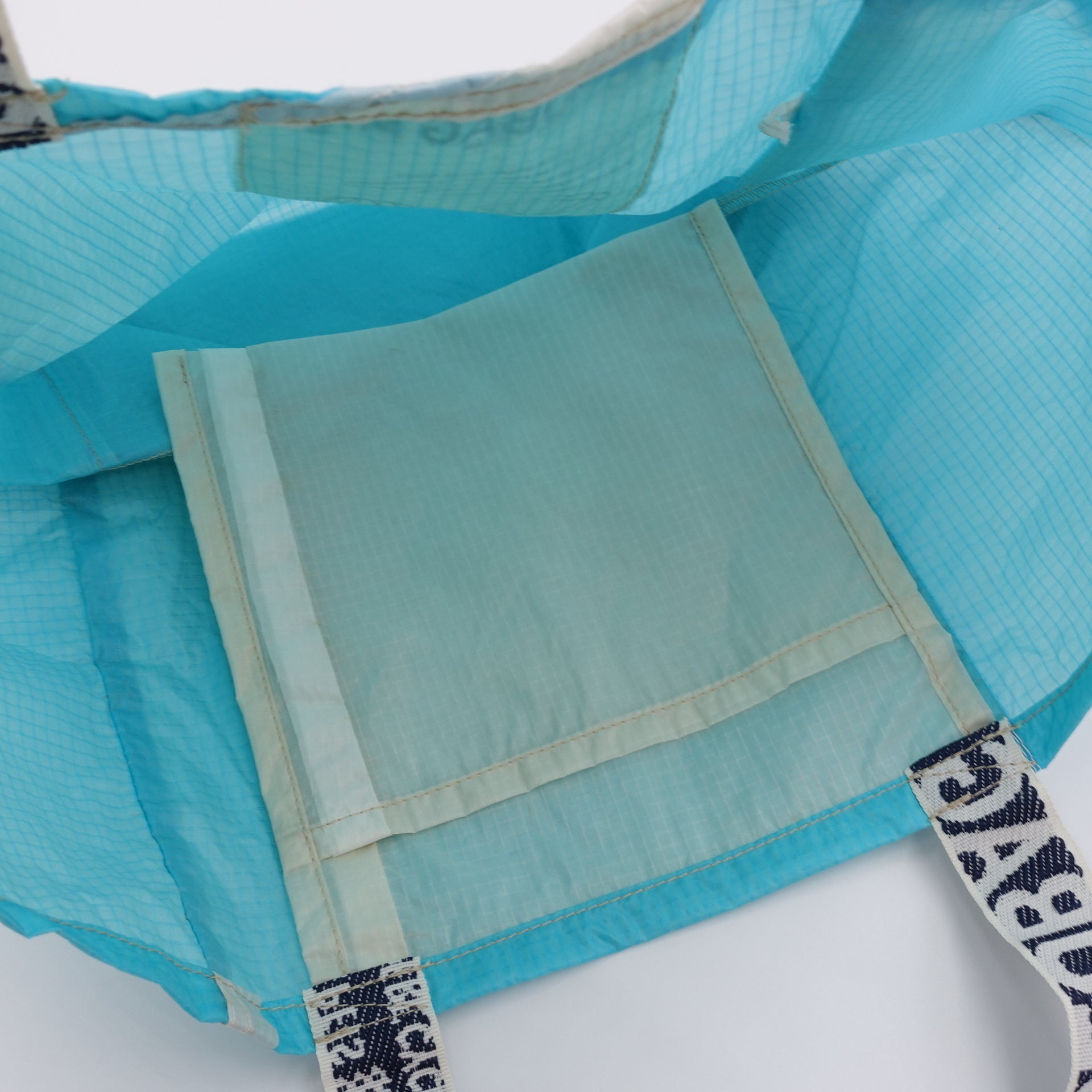 EXCLUSIVE CUT_TOTE M