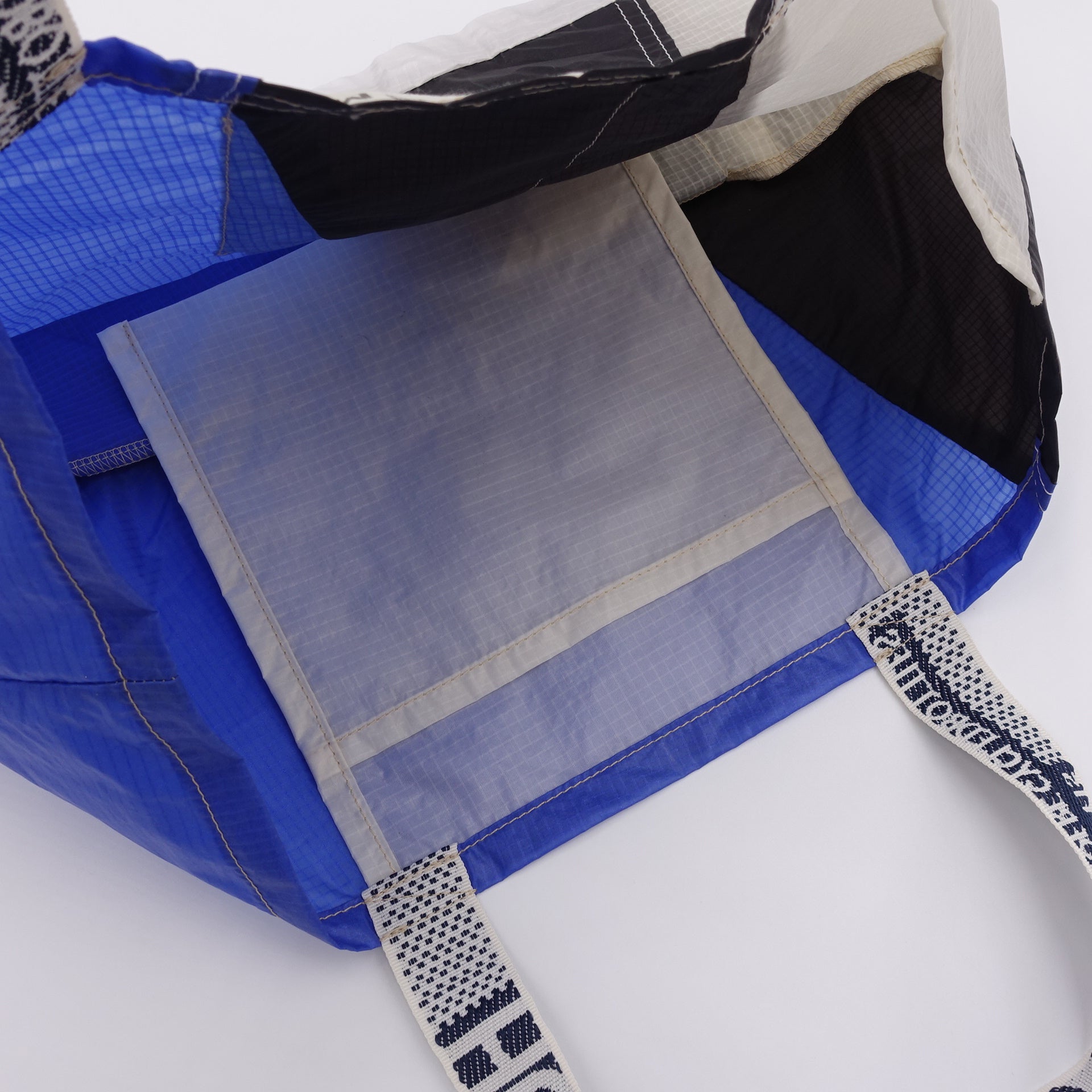 EXCLUSIVE CUT_TOTE M