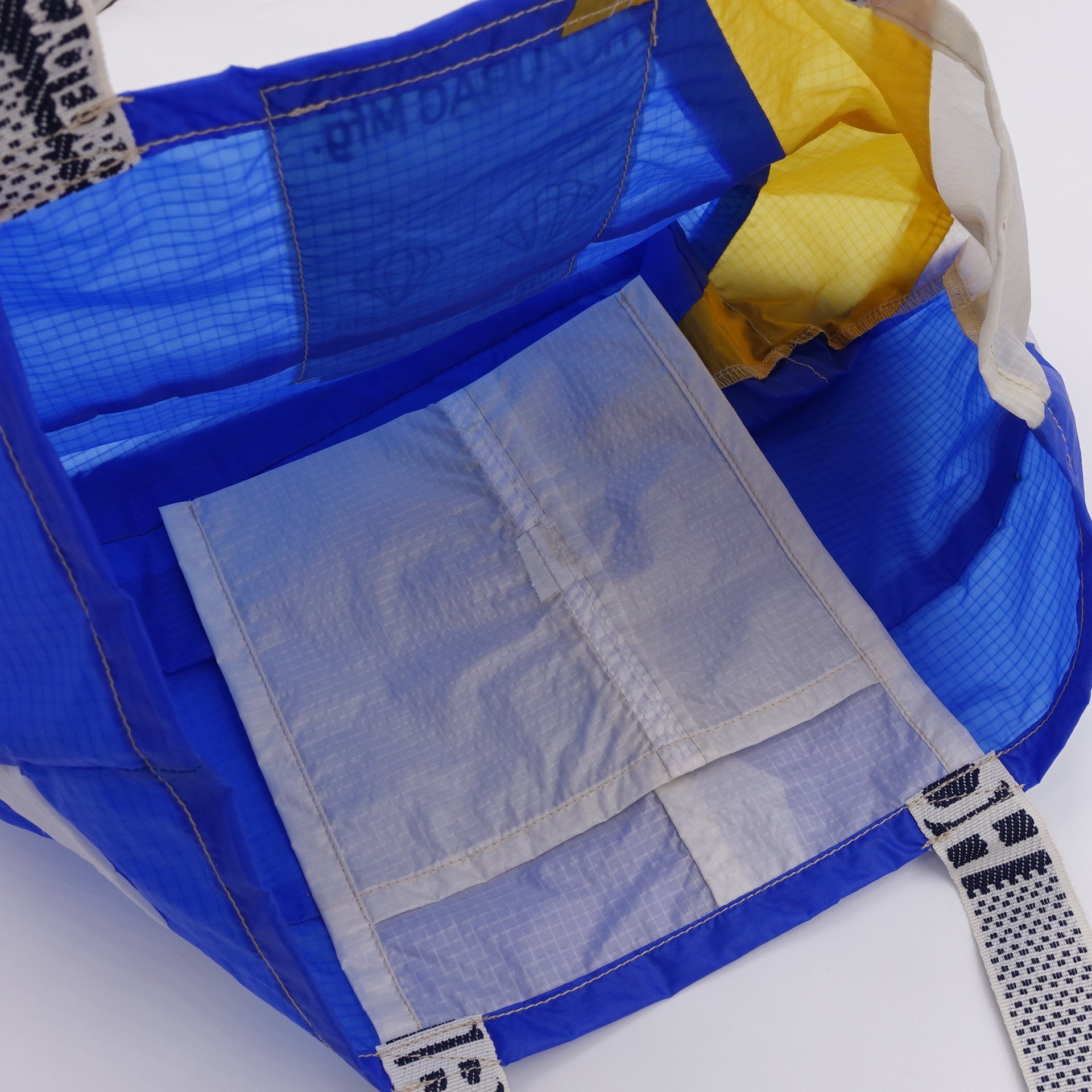 EXCLUSIVE CUT_TOTE M