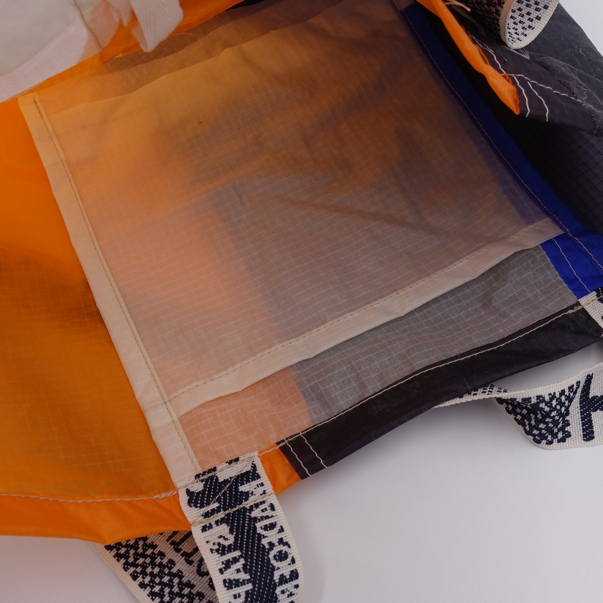 EXCLUSIVE CUT_TOTE L