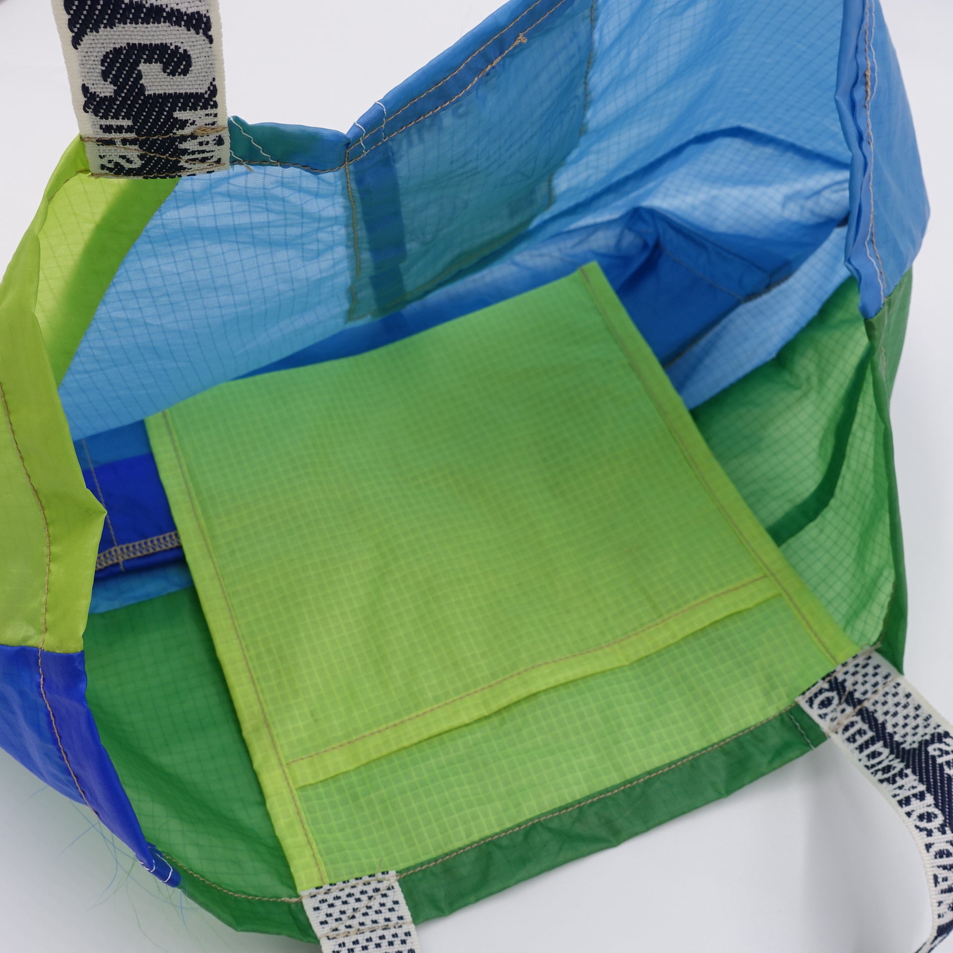 EXCLUSIVE CUT_TOTE M