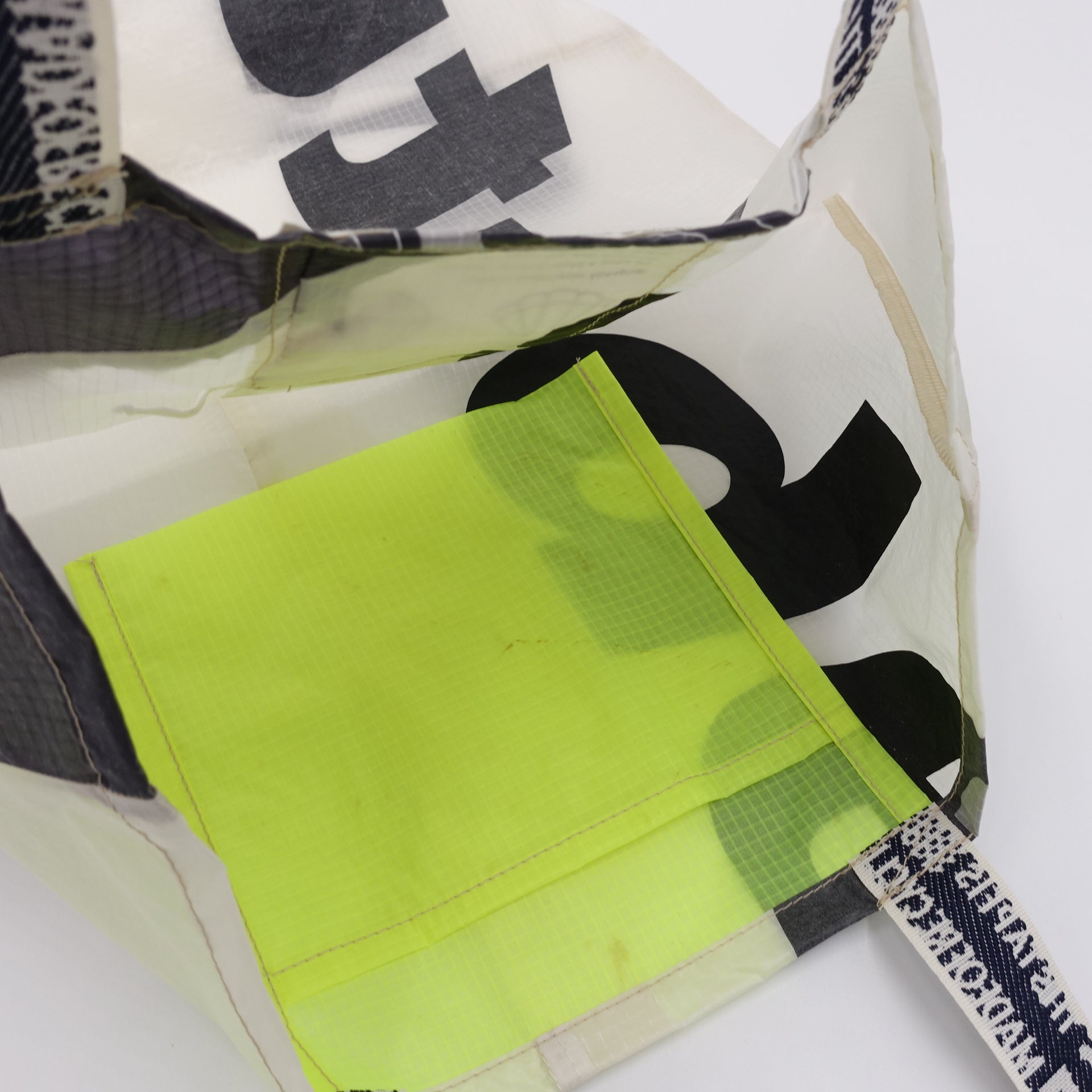 EXCLUSIVE CUT_TOTE L