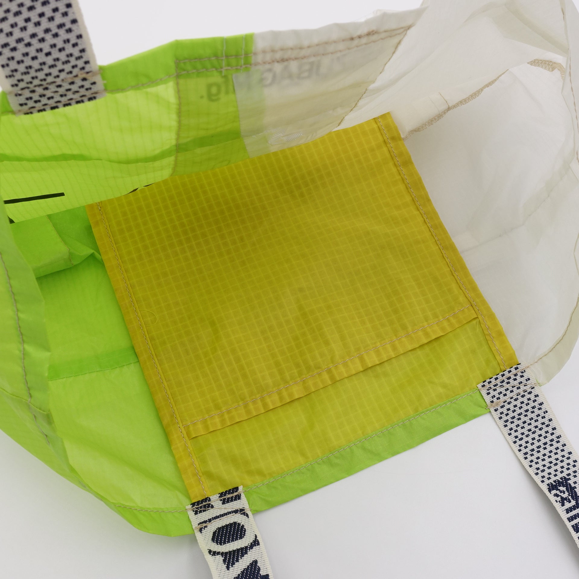 EXCLUSIVE CUT_TOTE M