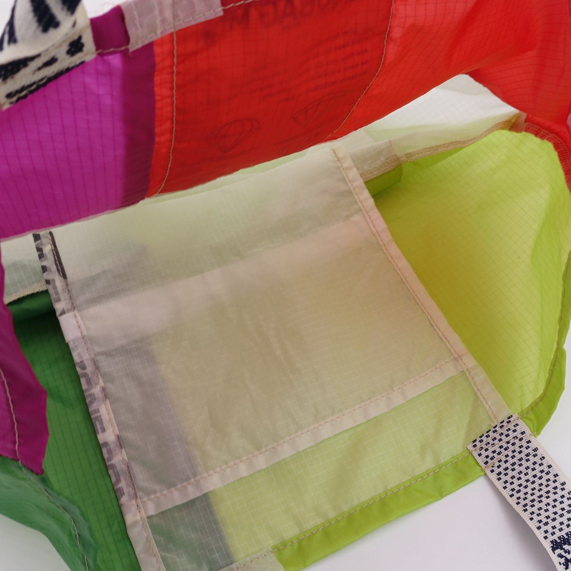 EXCLUSIVE CUT_TOTE M