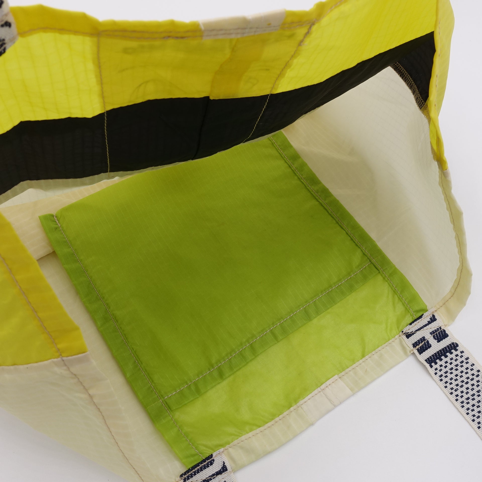 EXCLUSIVE CUT_TOTE M