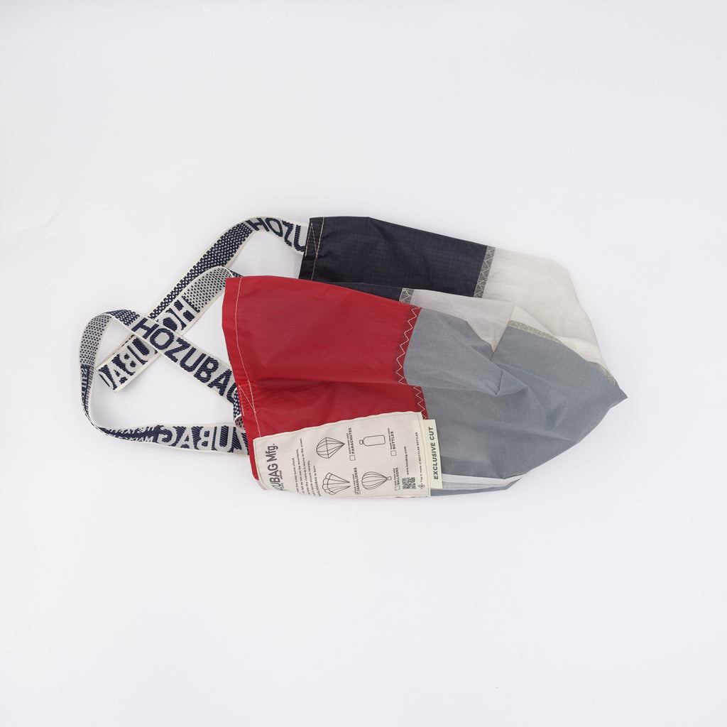 EXCLUSIVE CUT_TOTE M