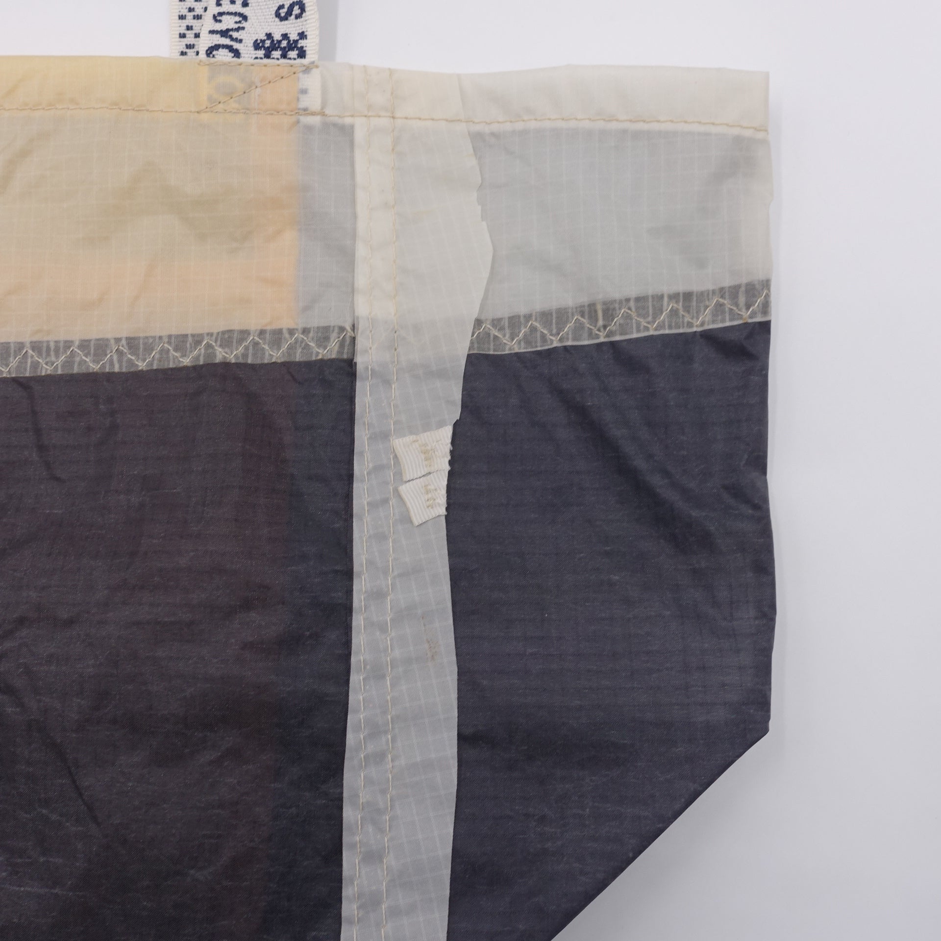 EXCLUSIVE CUT_TOTE M