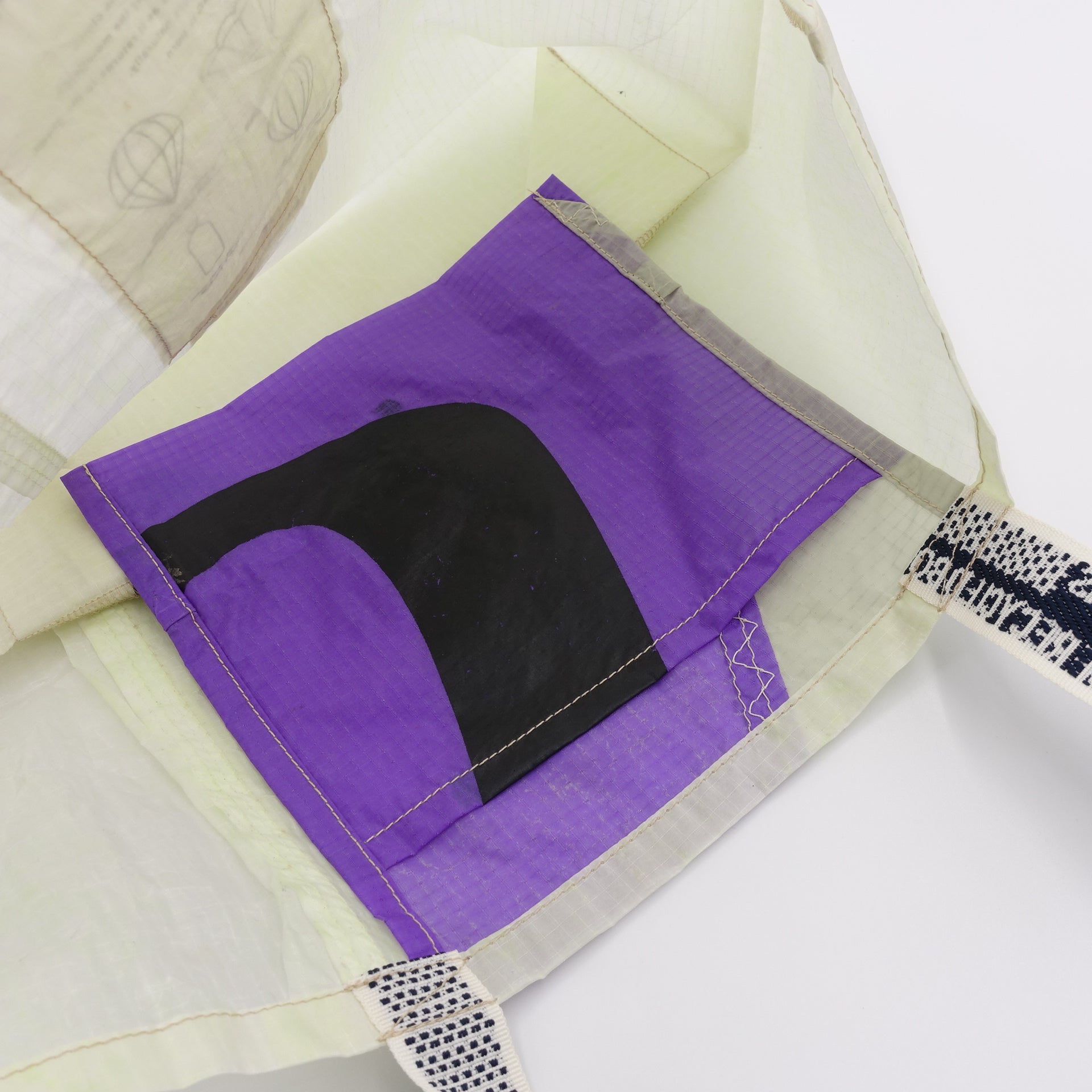 EXCLUSIVE CUT_TOTE M