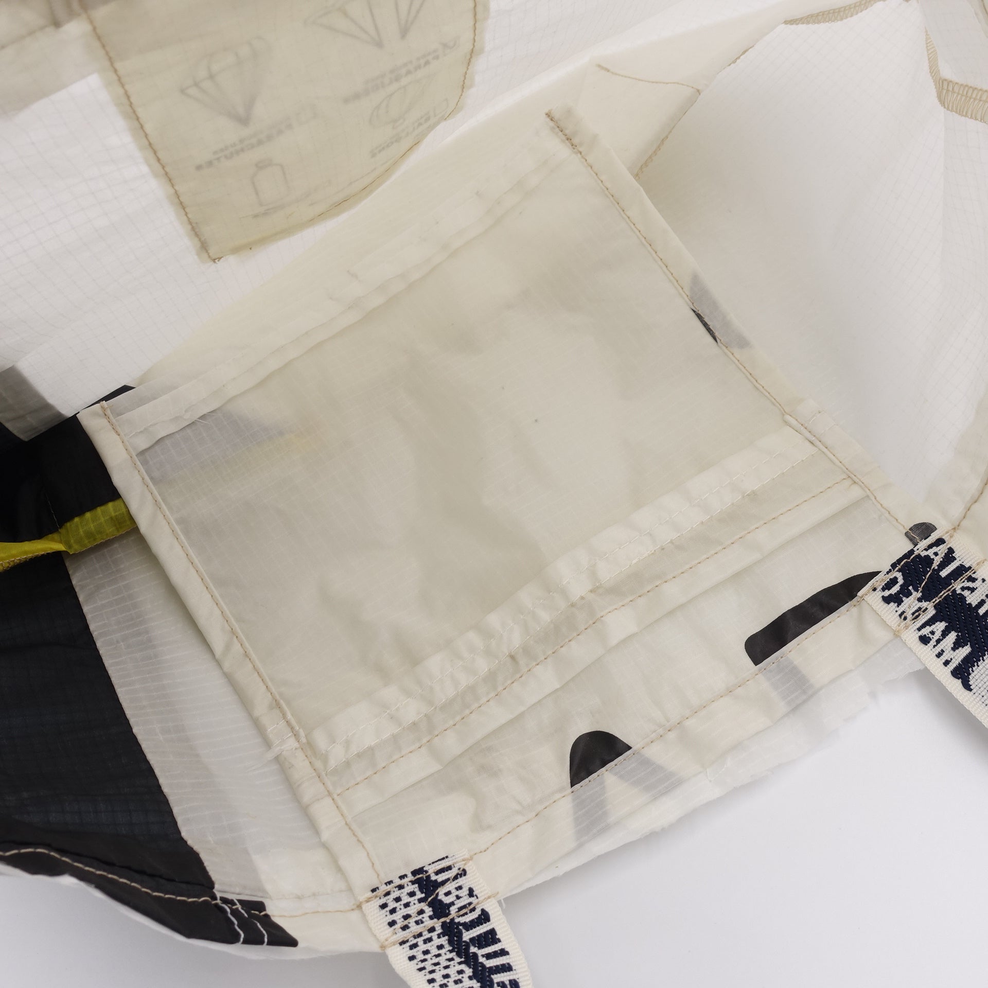 EXCLUSIVE CUT_TOTE M